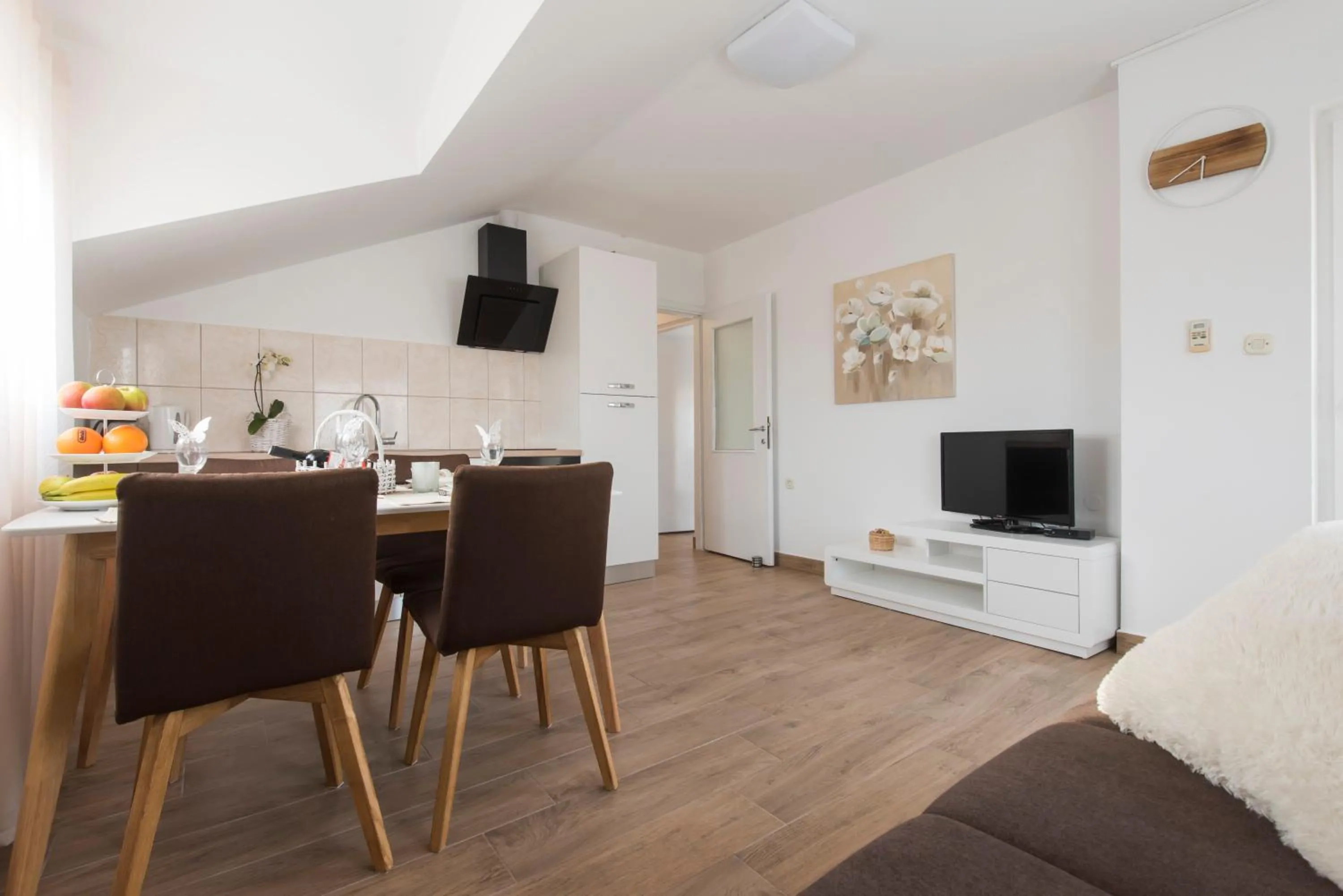 Communal lounge/ TV room in Apartments Batur