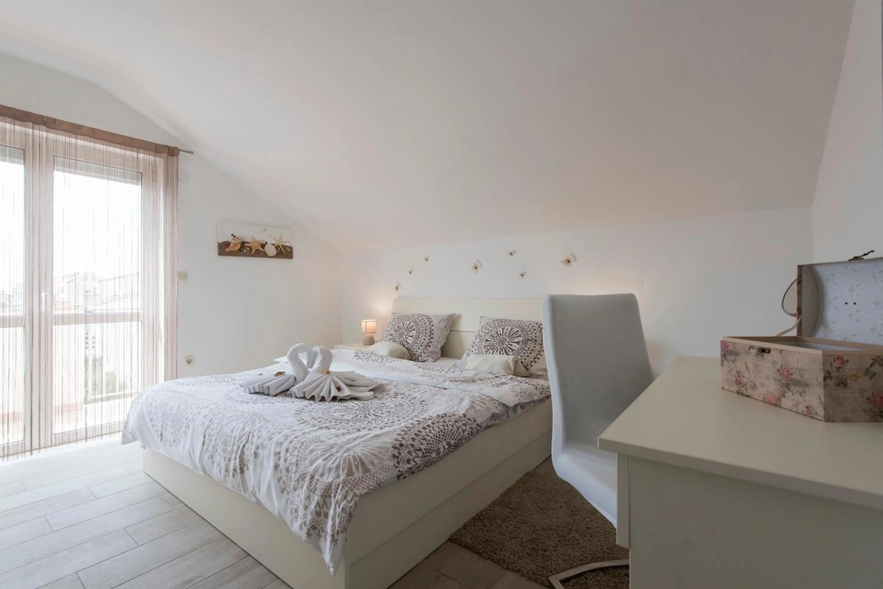 Bedroom, Bed in Apartments Batur