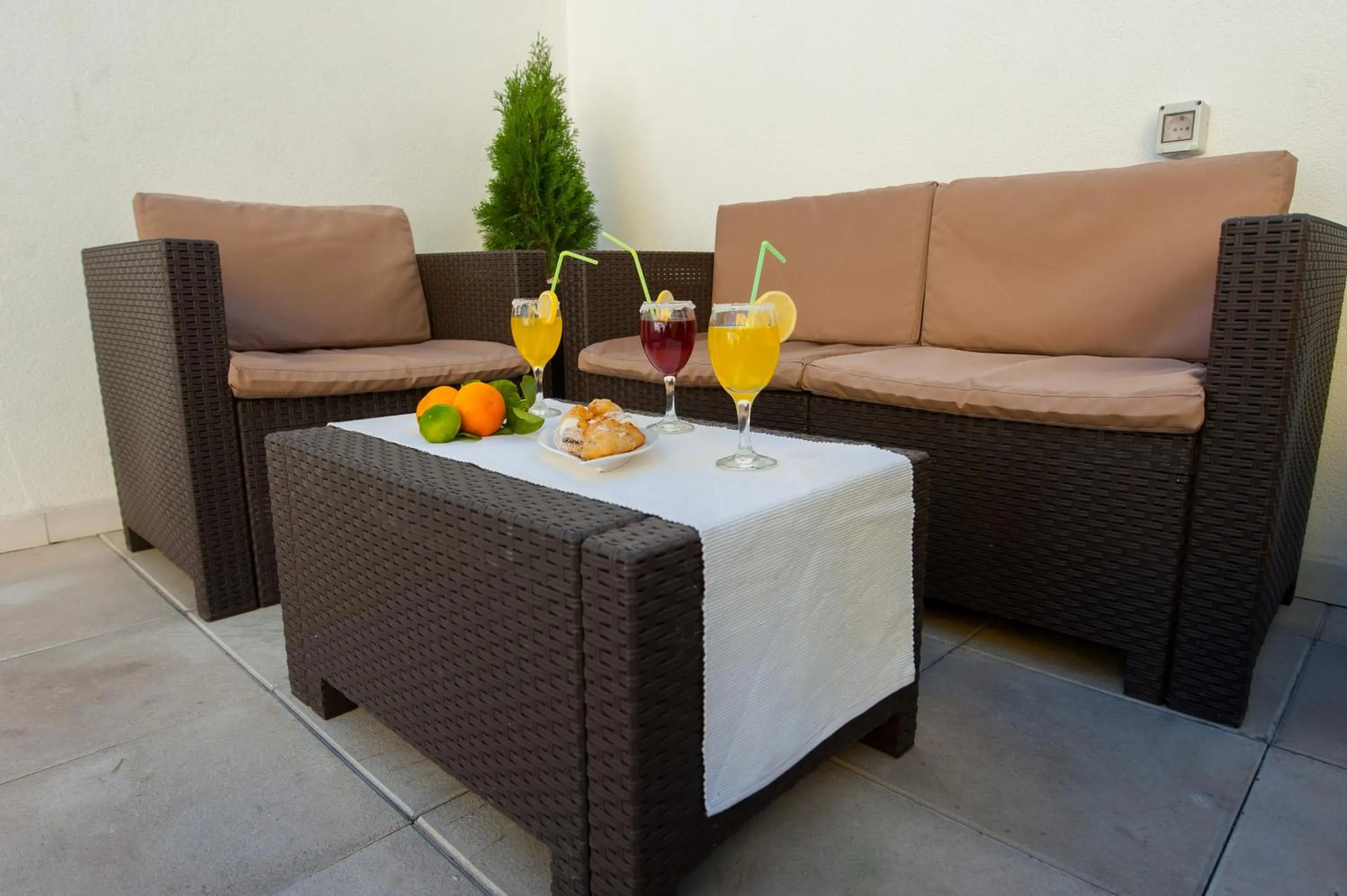 Food and drinks in Apartments Batur