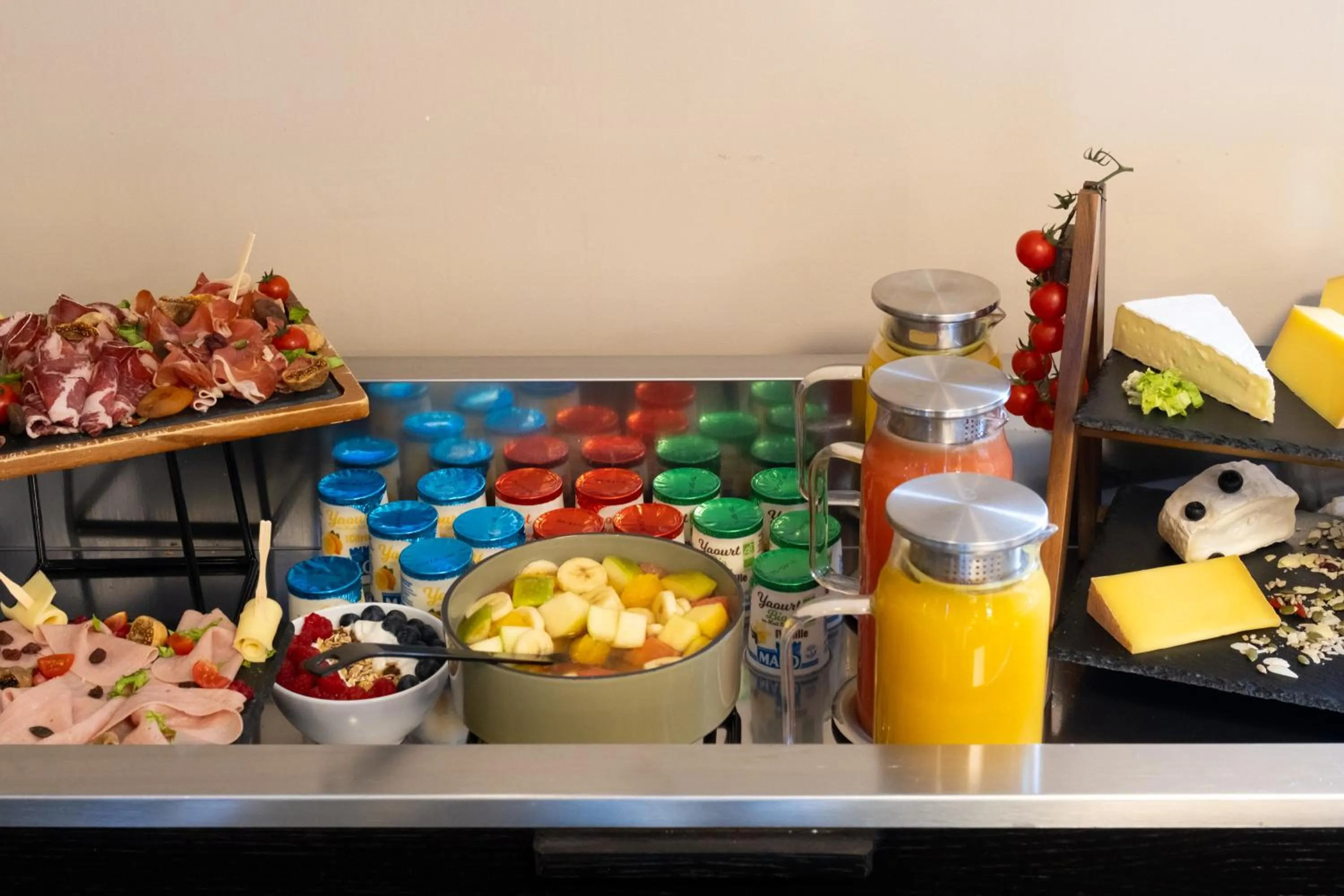 Breakfast in All Suites Appart Hôtel - Aéroport Paris-Orly Rungis