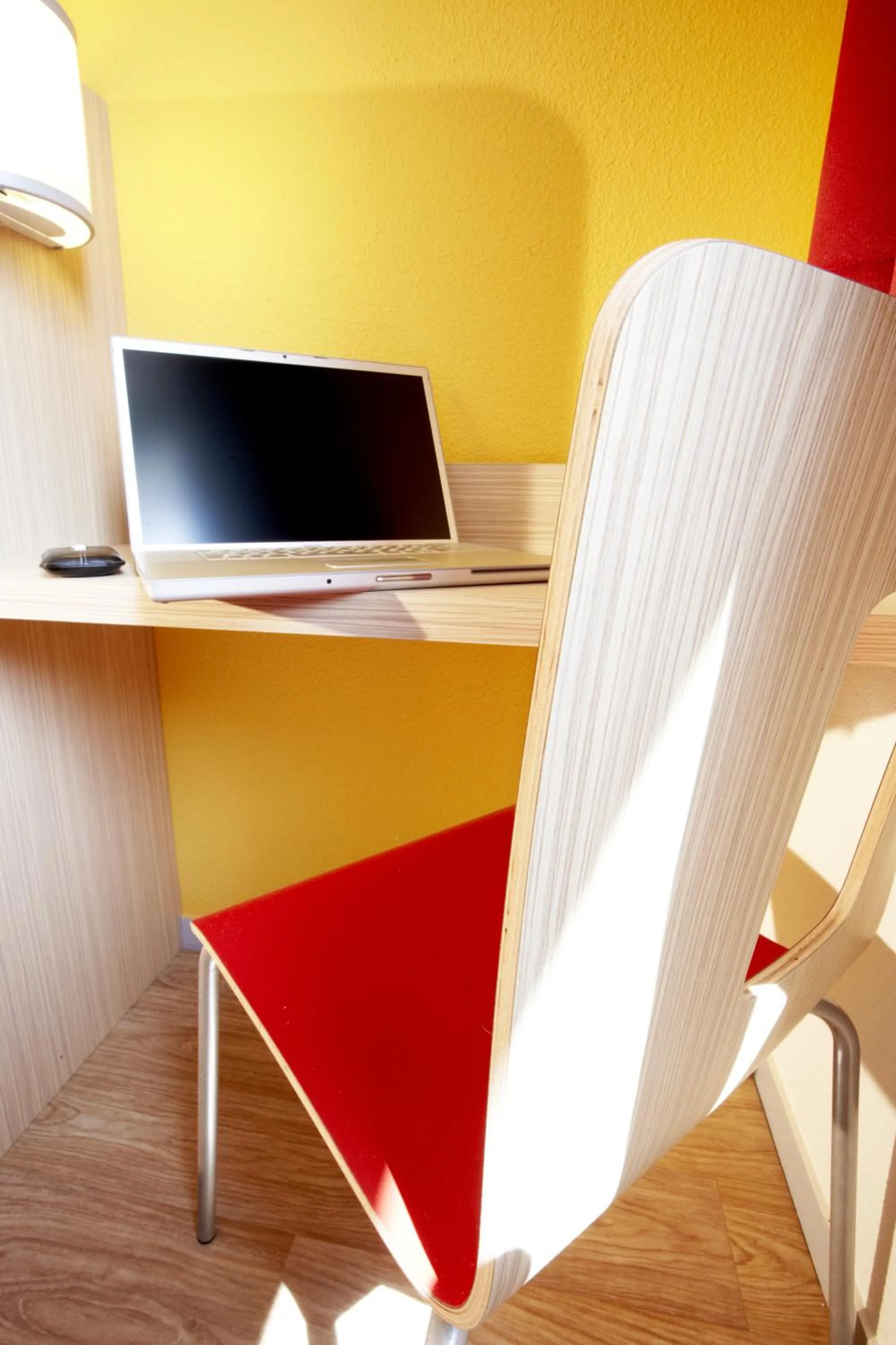 TV and multimedia in Première Classe Montélimar Nord - A7 sortie 17