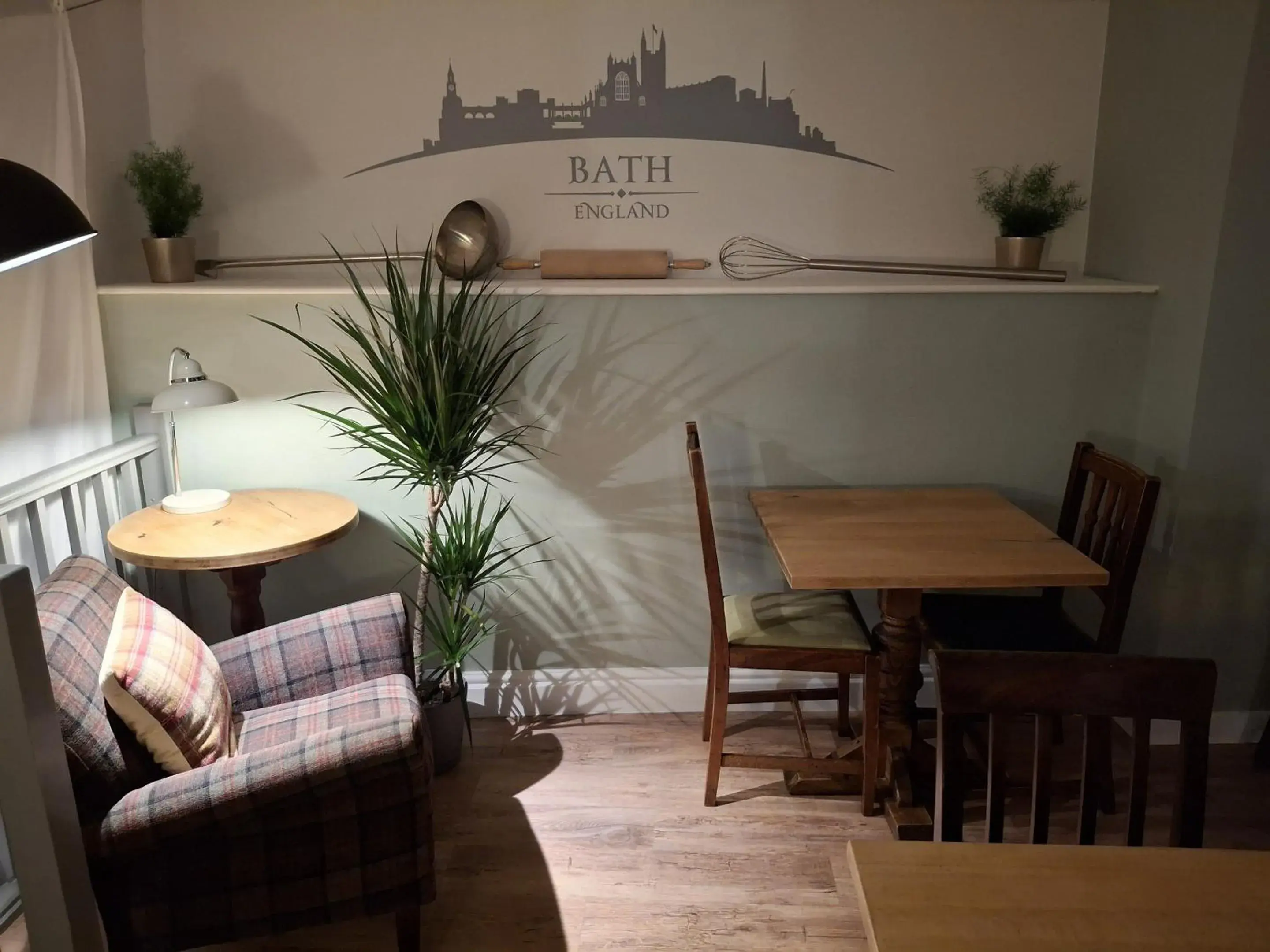 Living room in Rose and Crown Bath Living room in Rose and Crown Bath