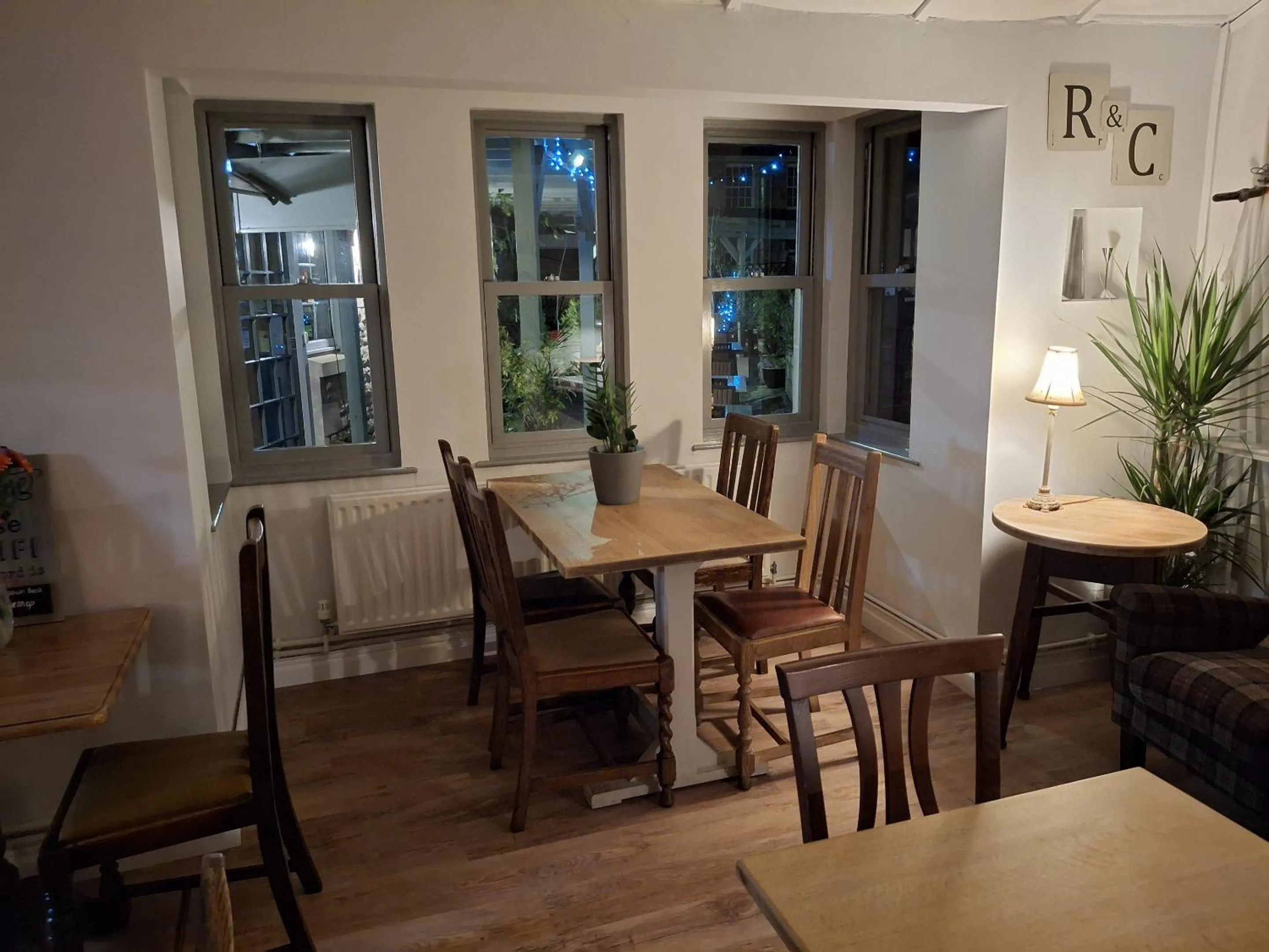 Living room in Rose and Crown Bath