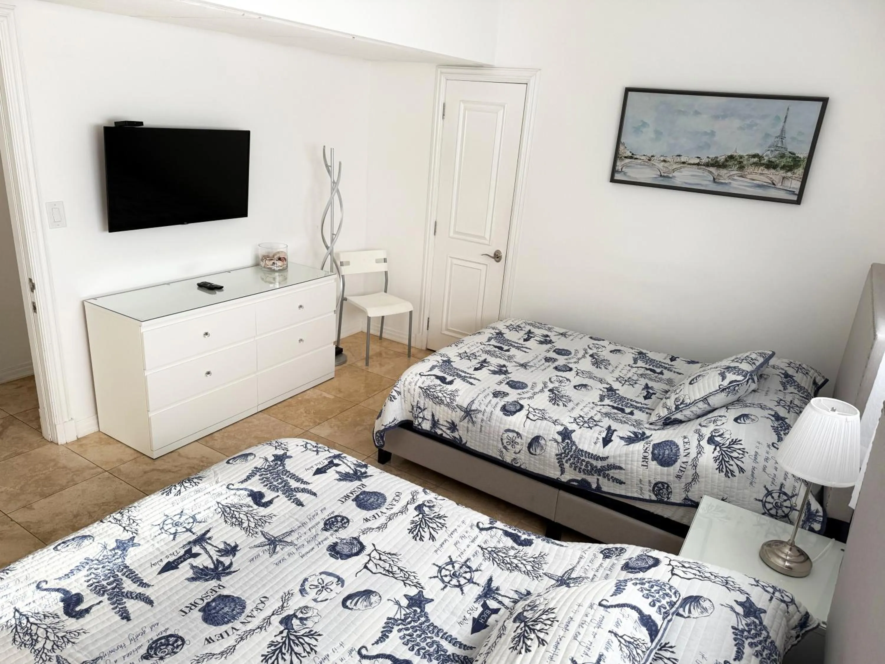 Bedroom, Bed in The Tides Apartments on the beach