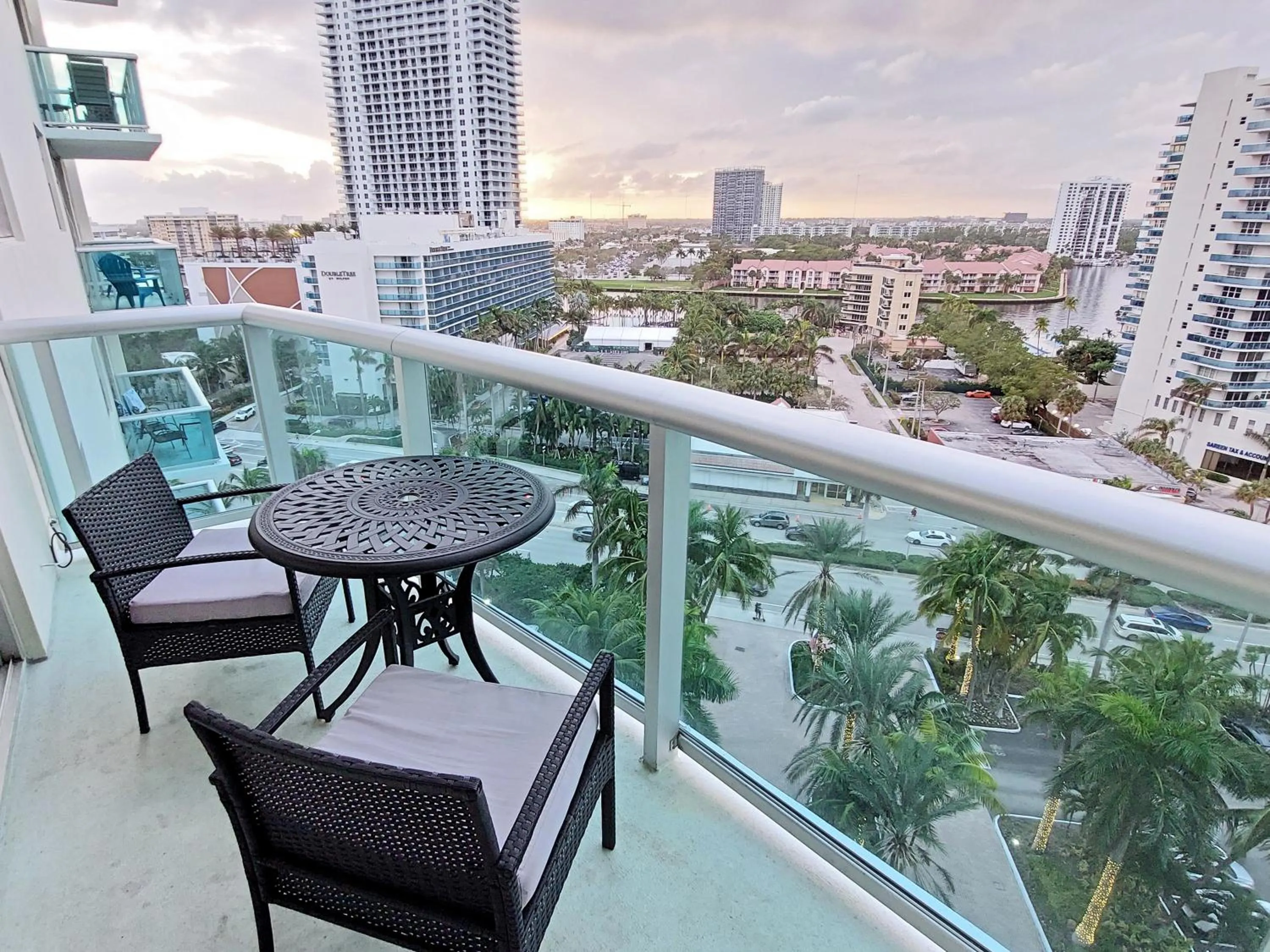 Balcony/Terrace in The Tides Apartments on the beach
