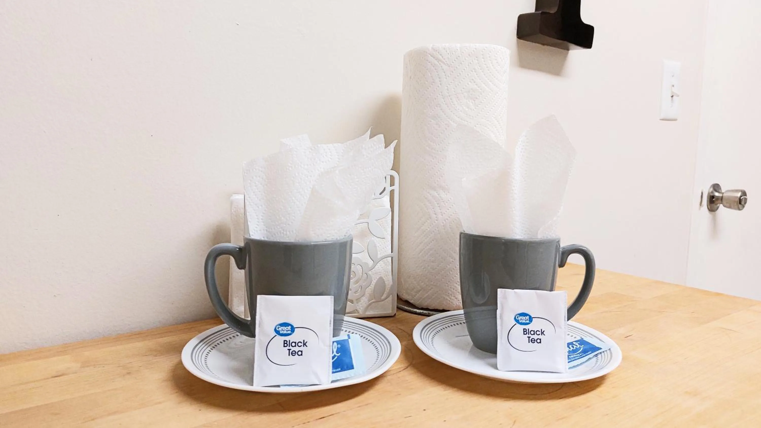 Kitchen or kitchenette in The Tides Apartments on the beach