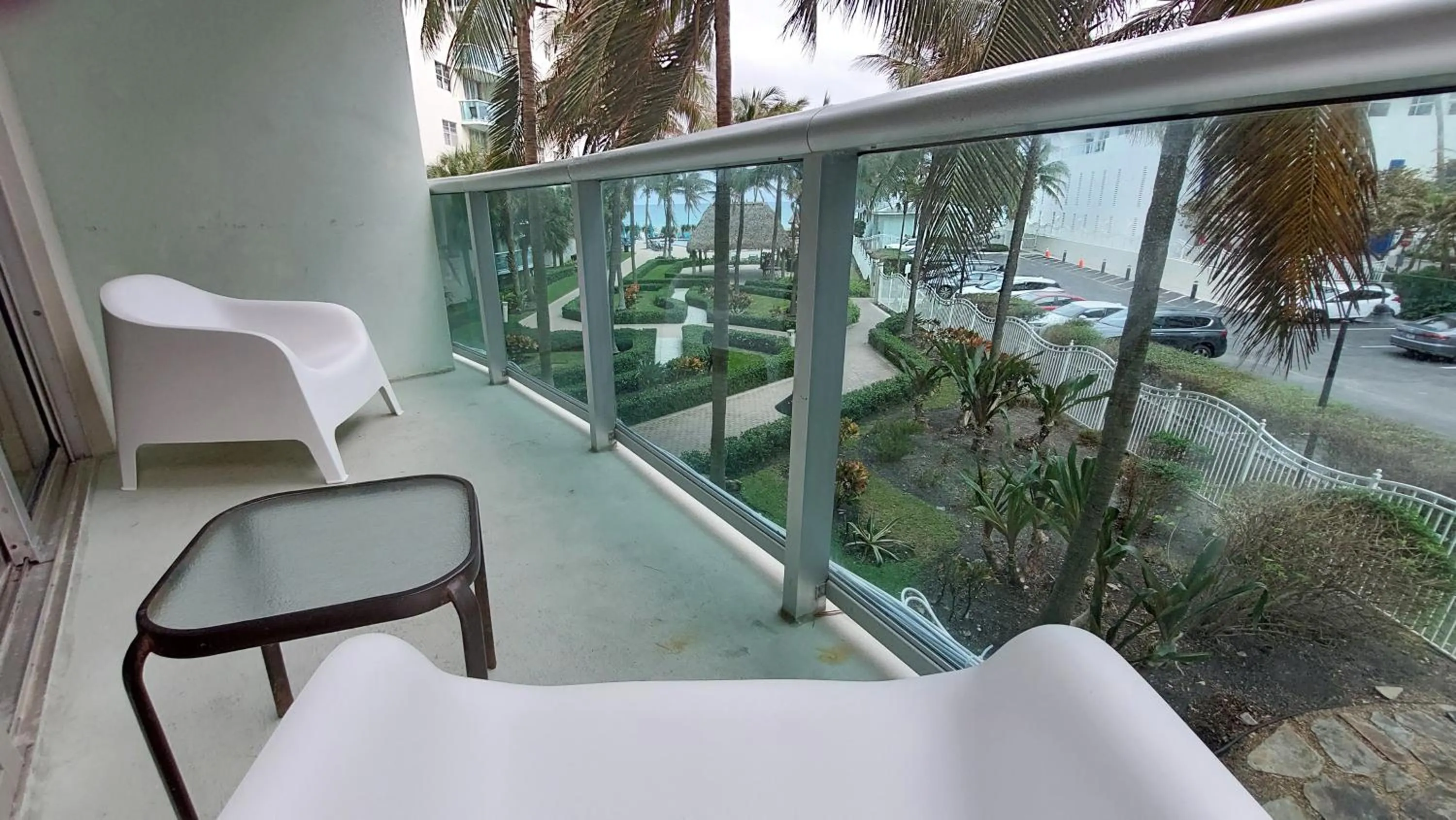 Balcony/Terrace in The Tides Apartments on the beach