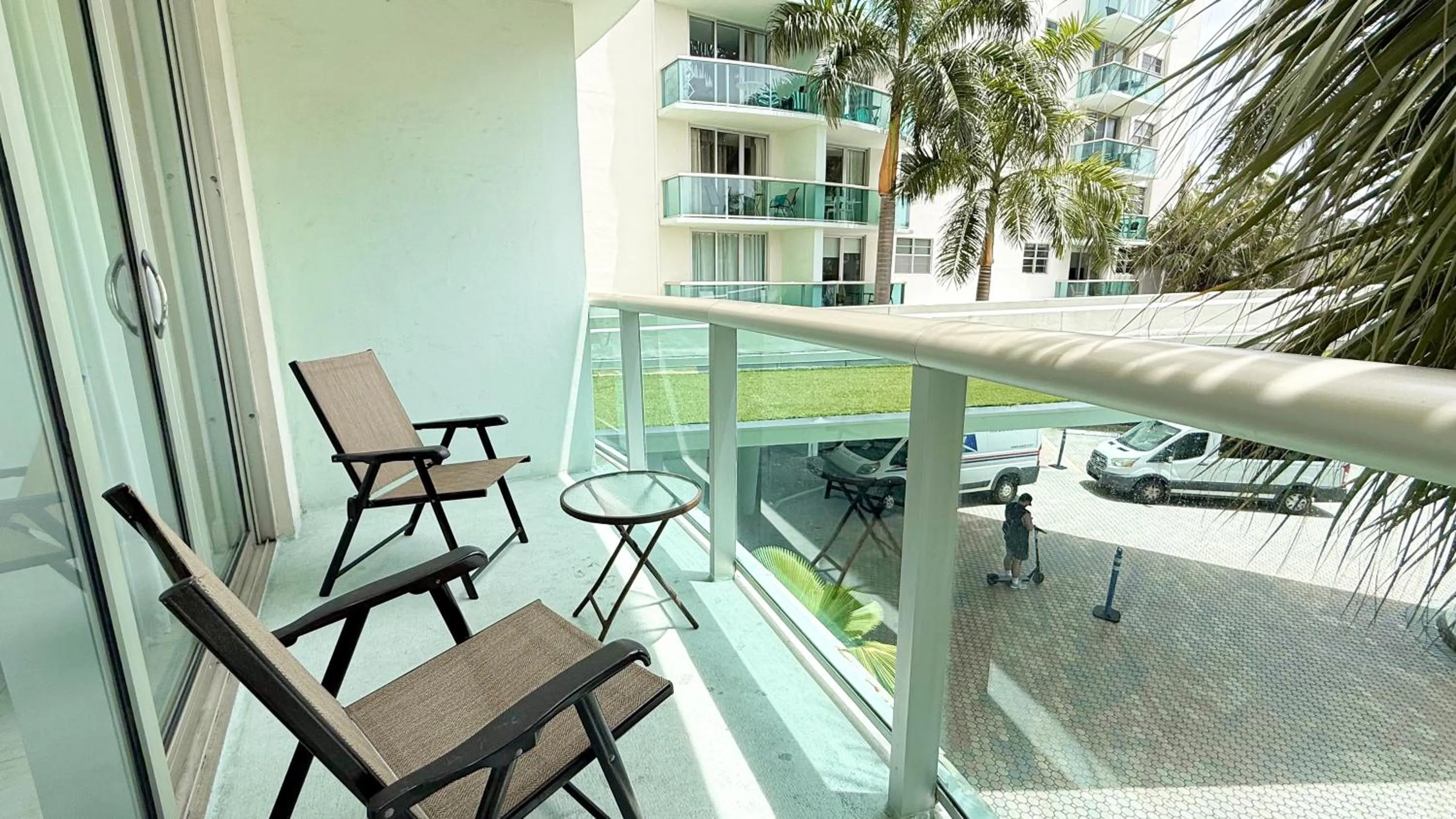 Balcony/Terrace in The Tides Apartments on the beach