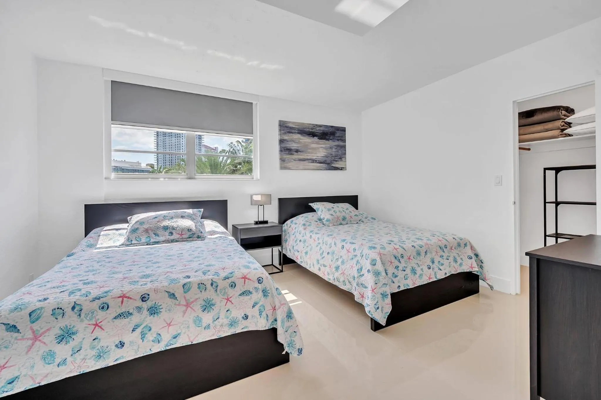 Bedroom, Bed in The Tides Apartments on the beach