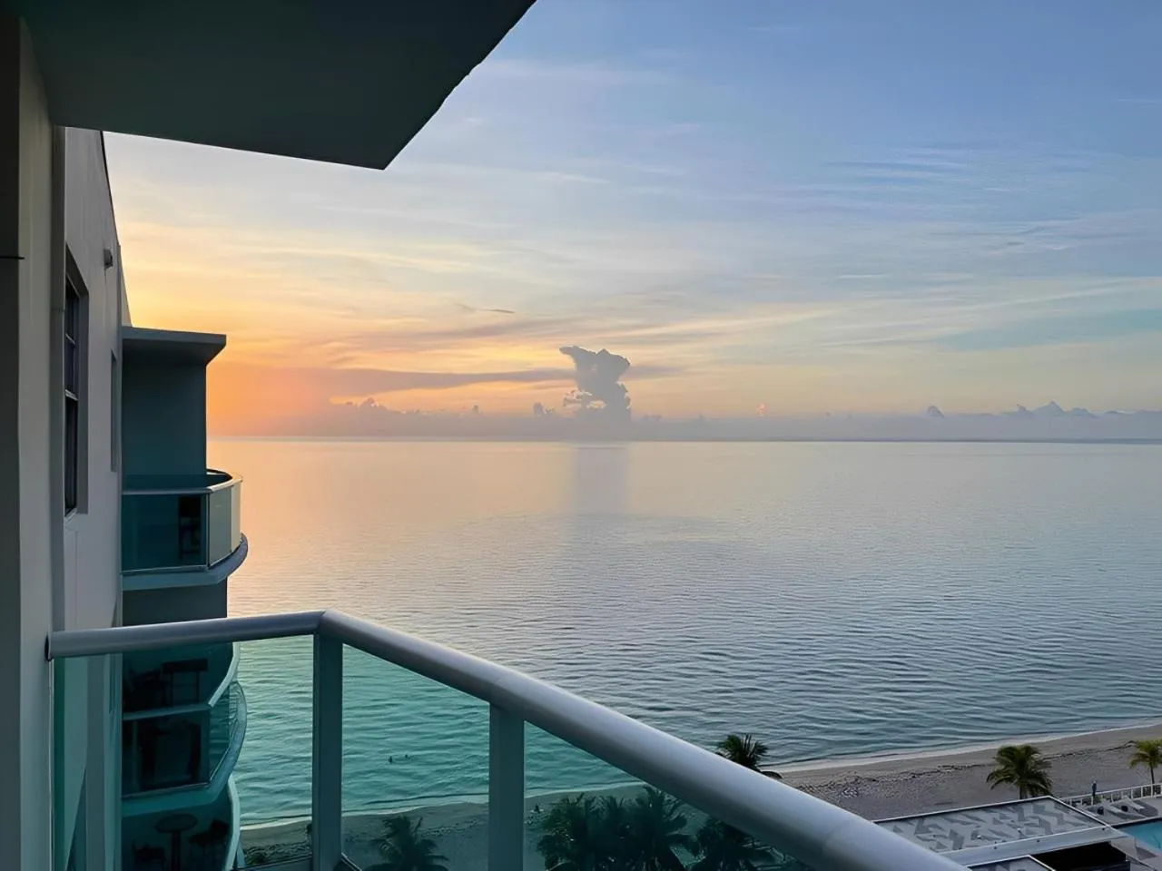 Balcony/Terrace in The Tides Apartments on the beach