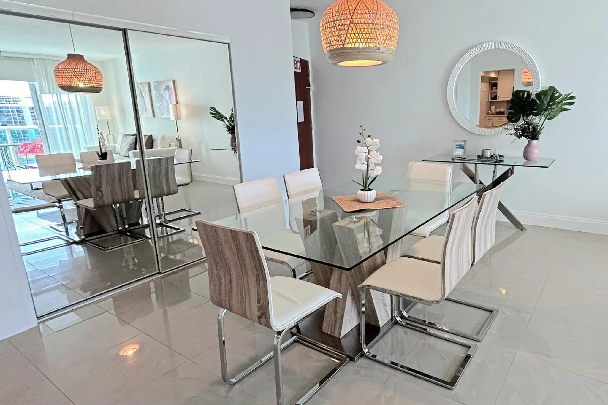 Dining area in The Tides Apartments on the beach