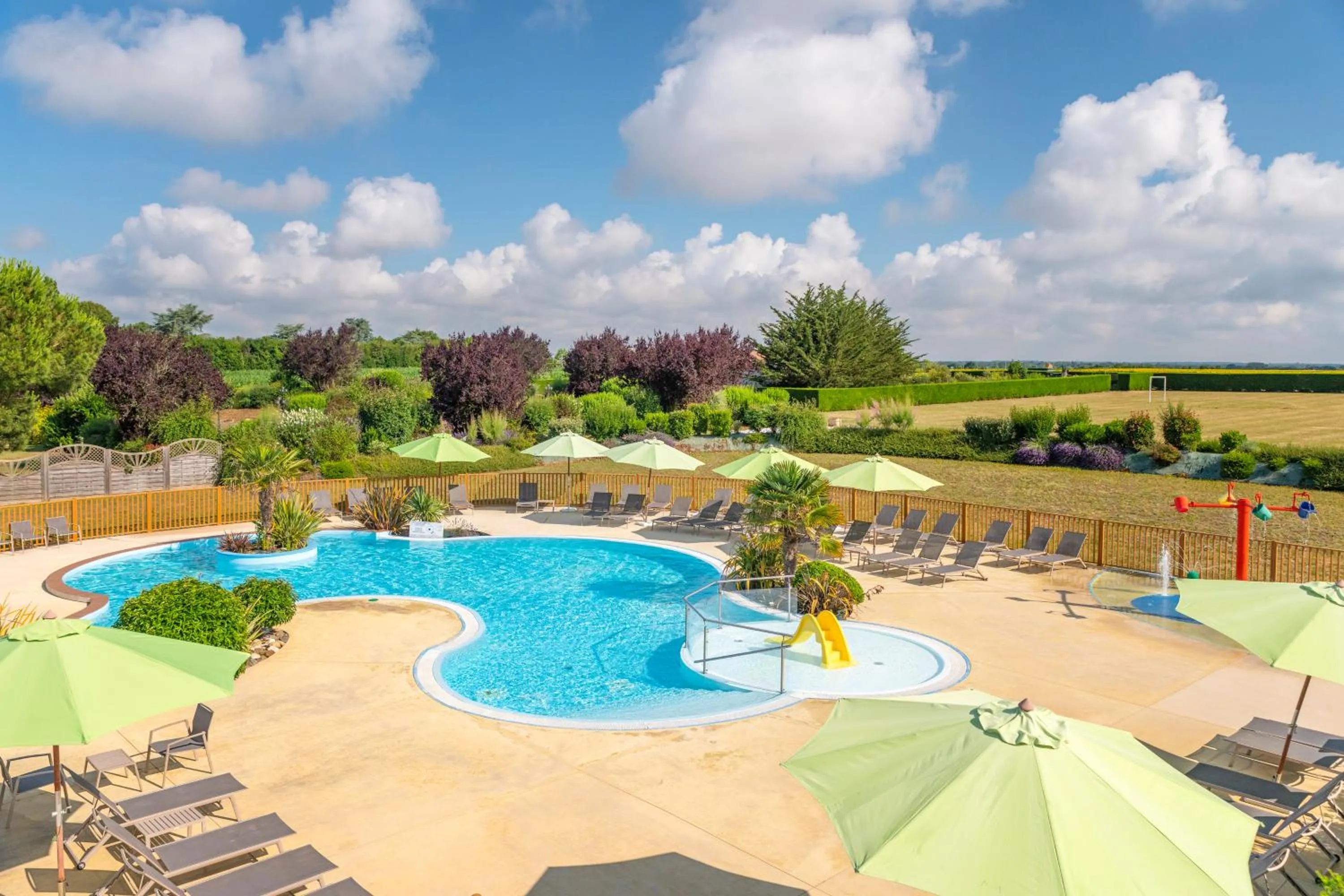 Swimming pool in Azureva Vendée Océan