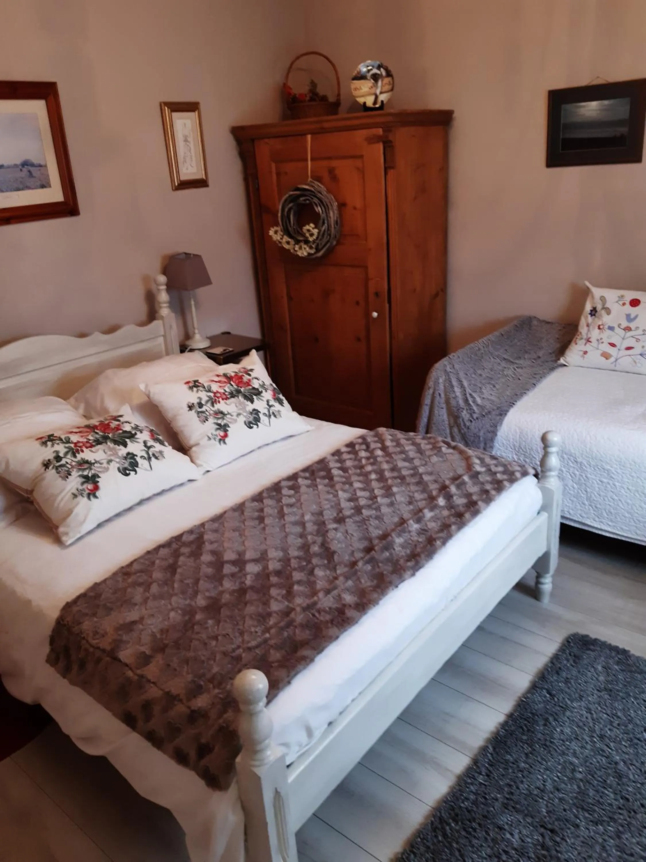 Bedroom, Bed in Les Alouettes B&B