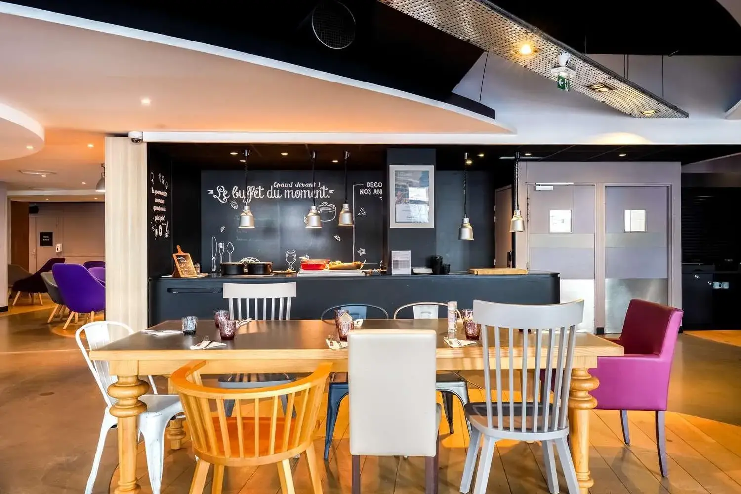 Restaurant/places to eat in Première Classe Paris Ouest - Pont de Suresnes Restaurant/places to eat in Première Classe Paris Ouest - Pont de Suresnes