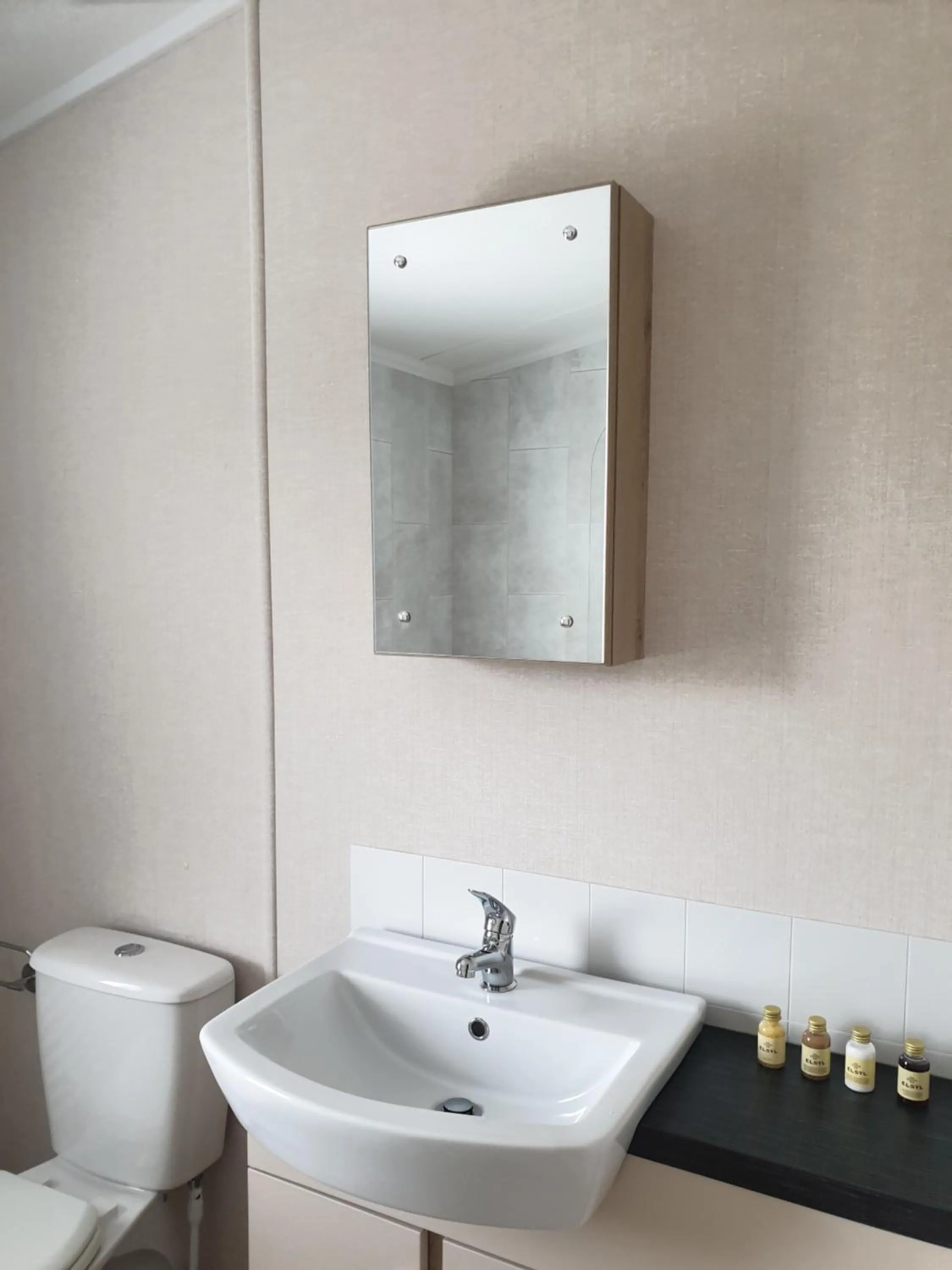 Bathroom in Home Farm Park