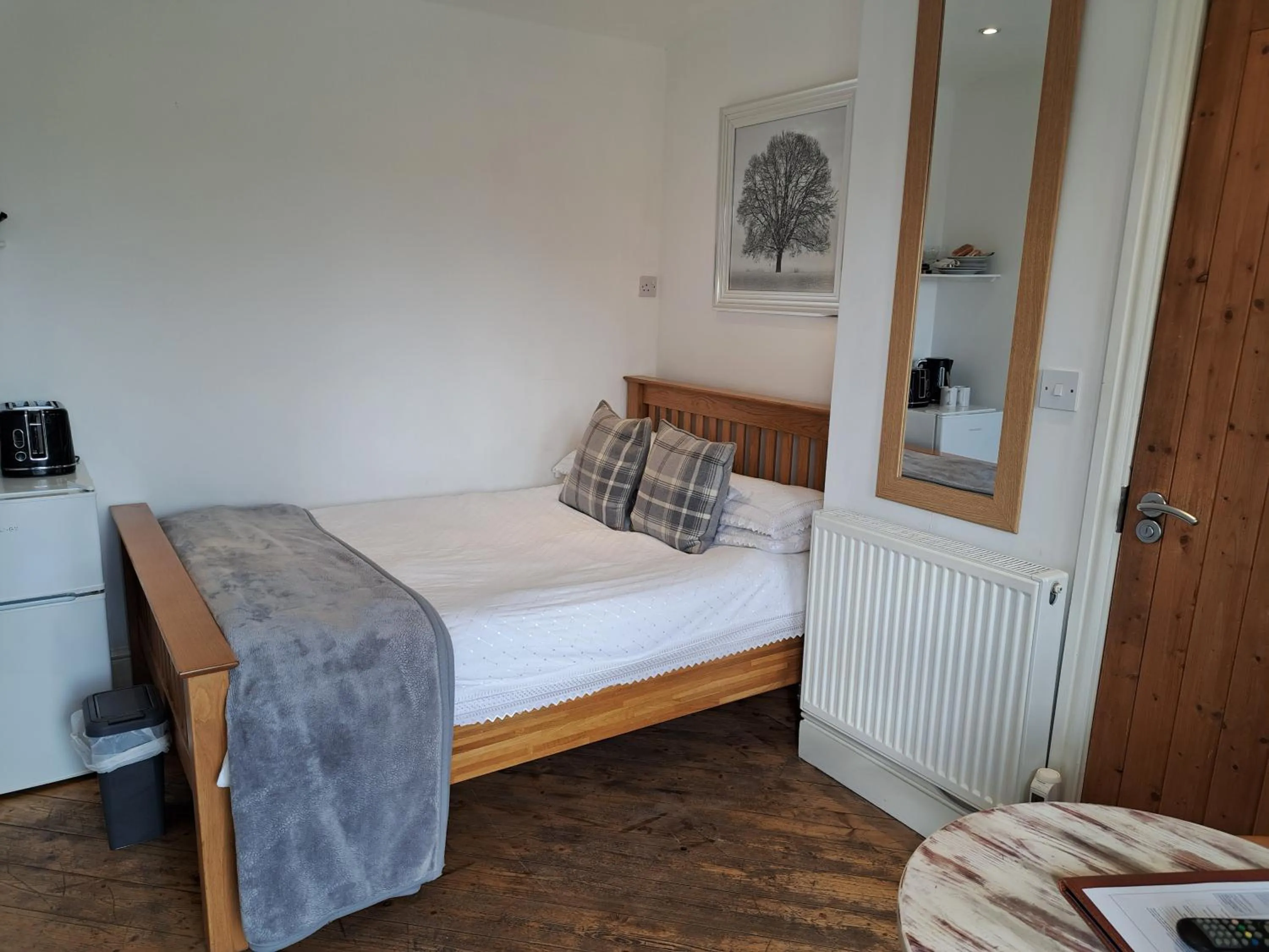 Photo of the whole room, Bed in The Stables - Deer Park Farm