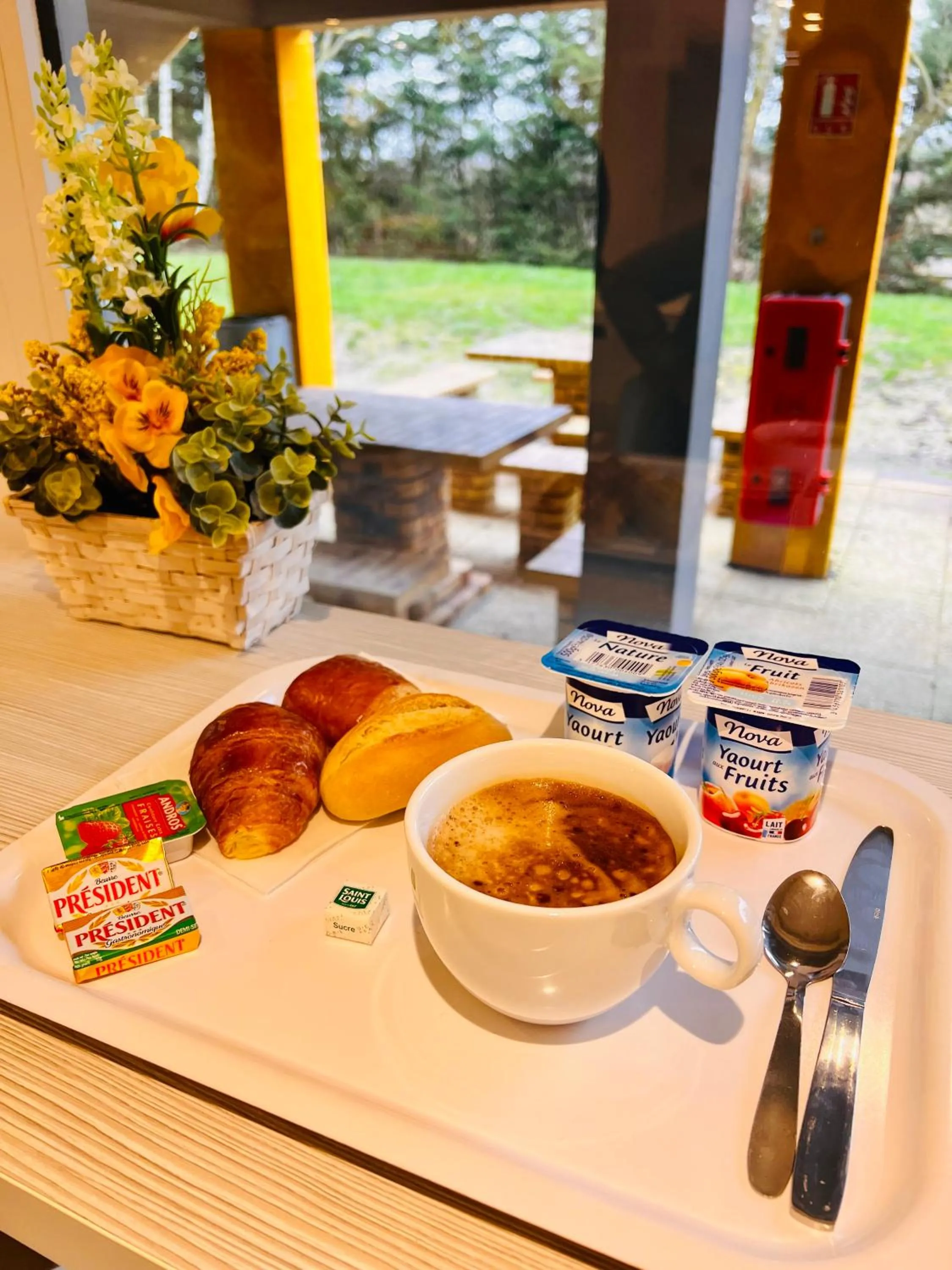 Breakfast in Premiere Classe St Quentin en Yvelines Elancourt