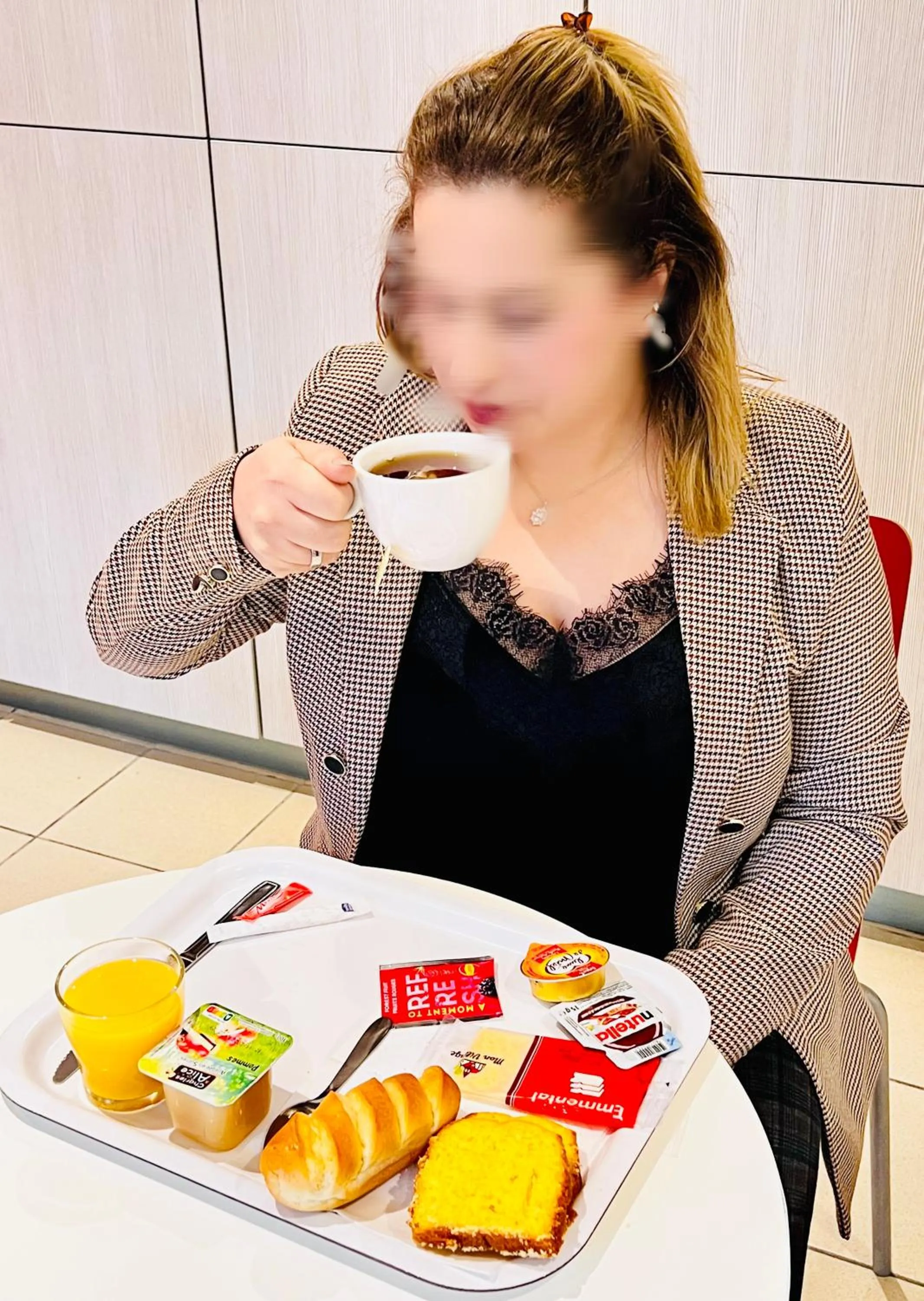 Breakfast in Premiere Classe St Quentin en Yvelines Elancourt