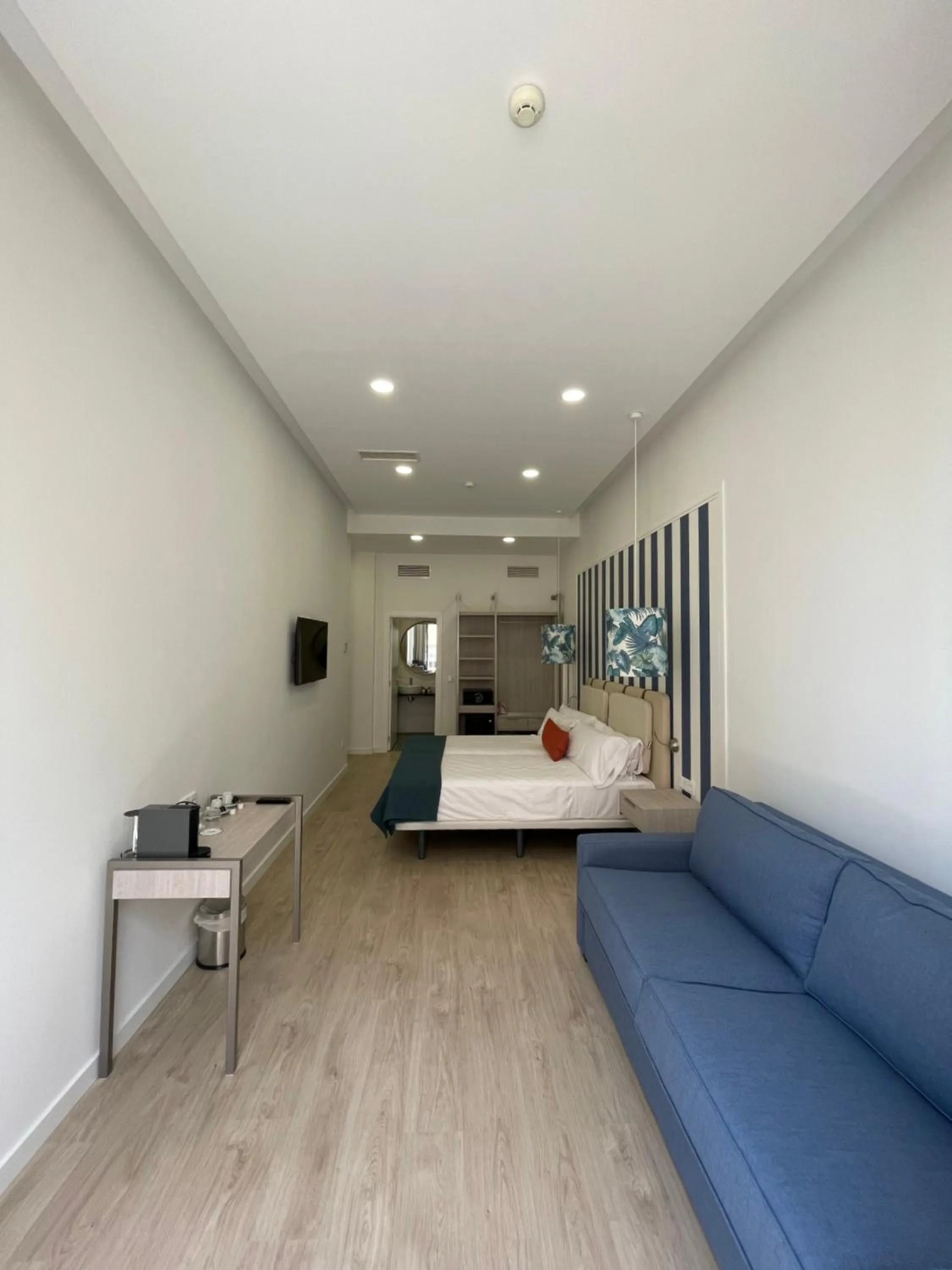 Living room, Bed in Soho Boutique Urban