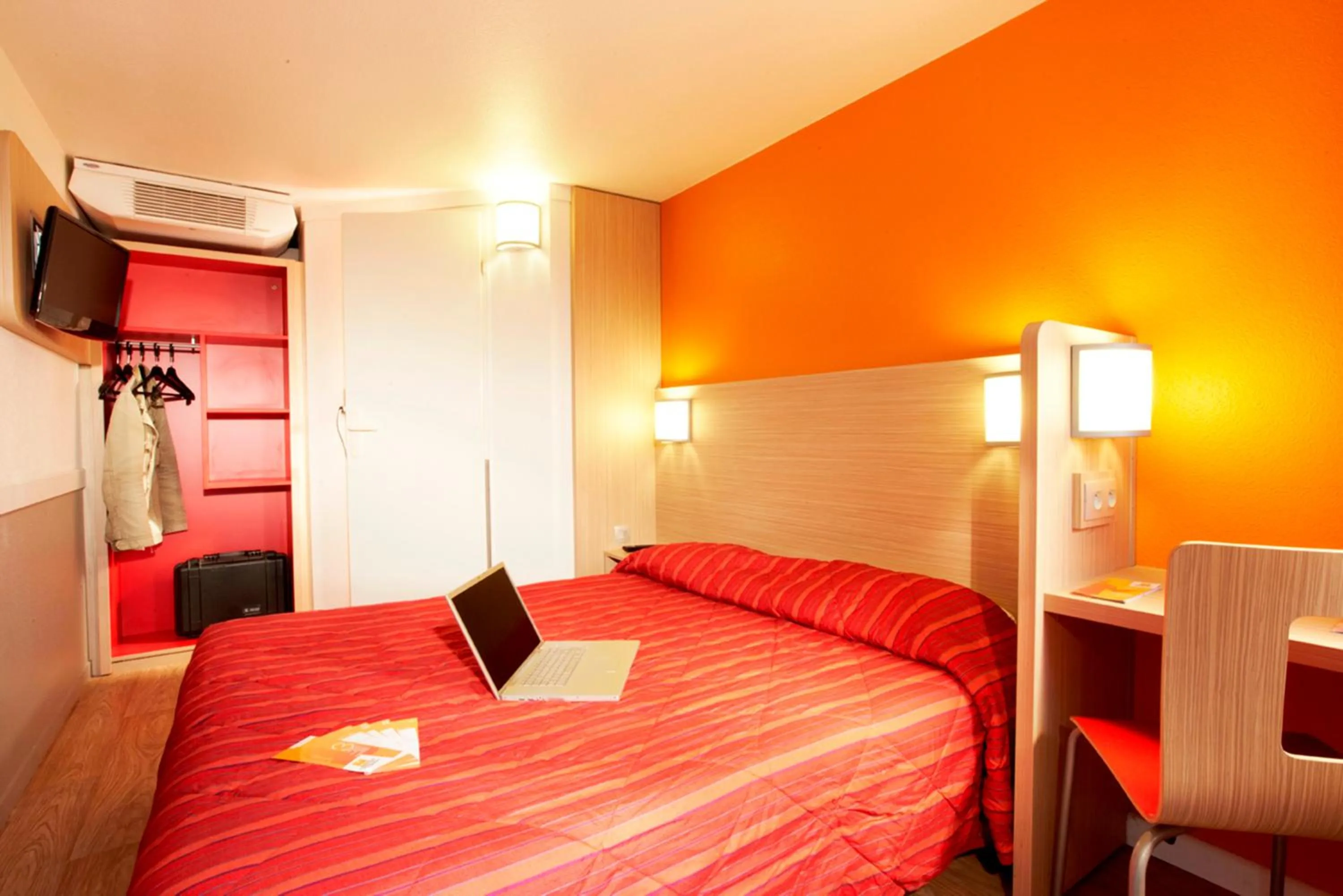 Bed in Premiere Classe Lyon Est Aeroport Saint Exupery