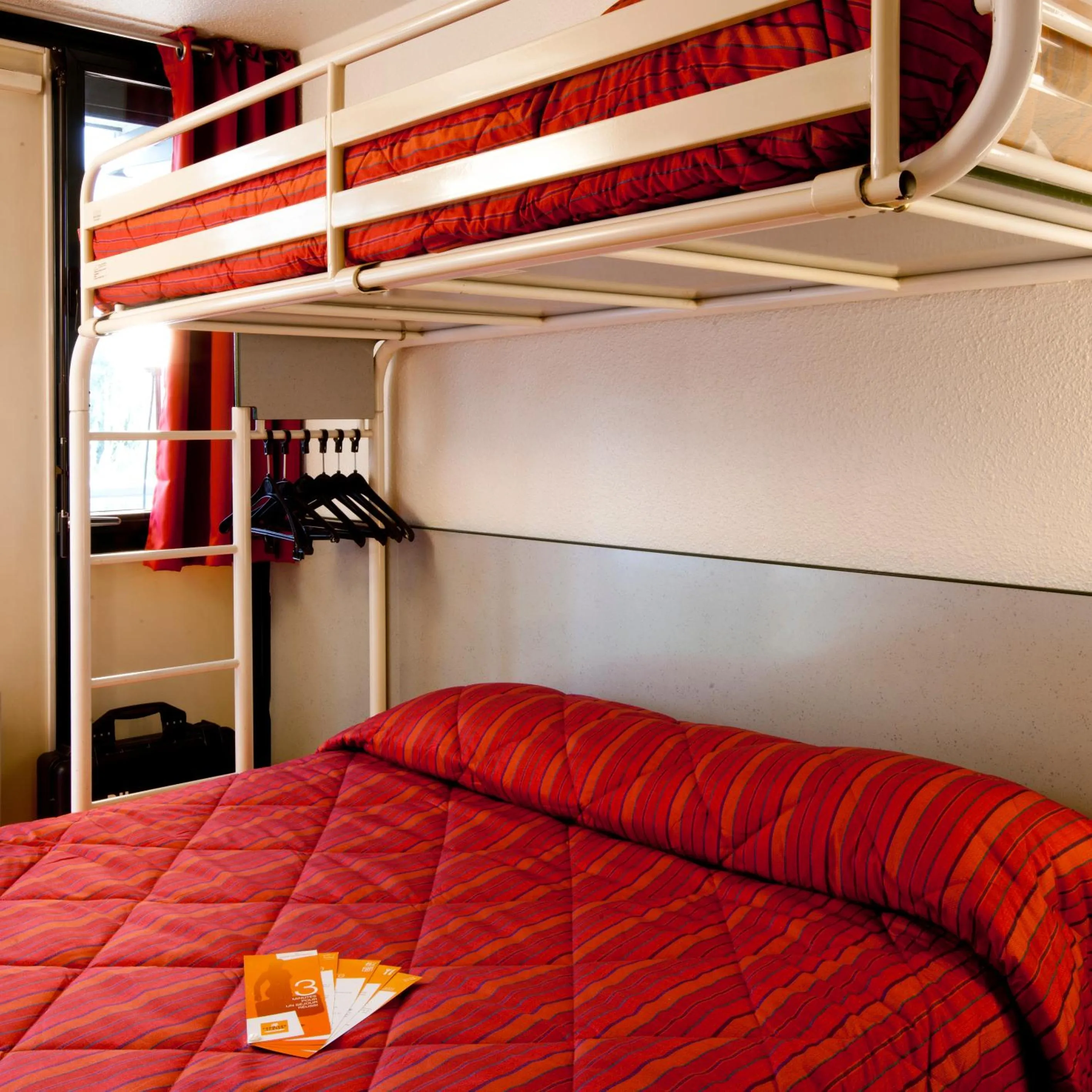 bunk bed, Bed in Premiere Classe Lyon Est Aeroport Saint Exupery