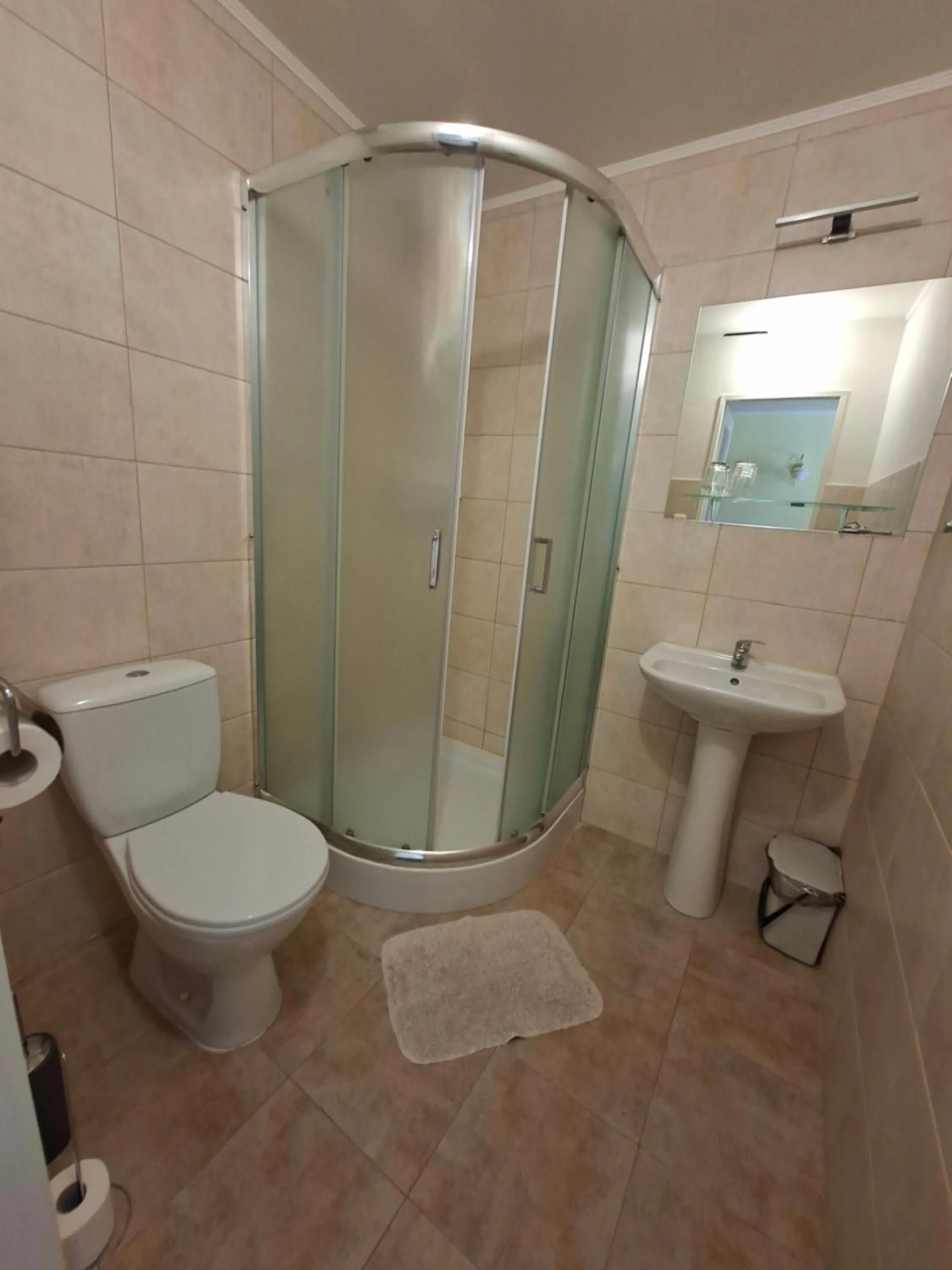 Shower in Hotel Alster