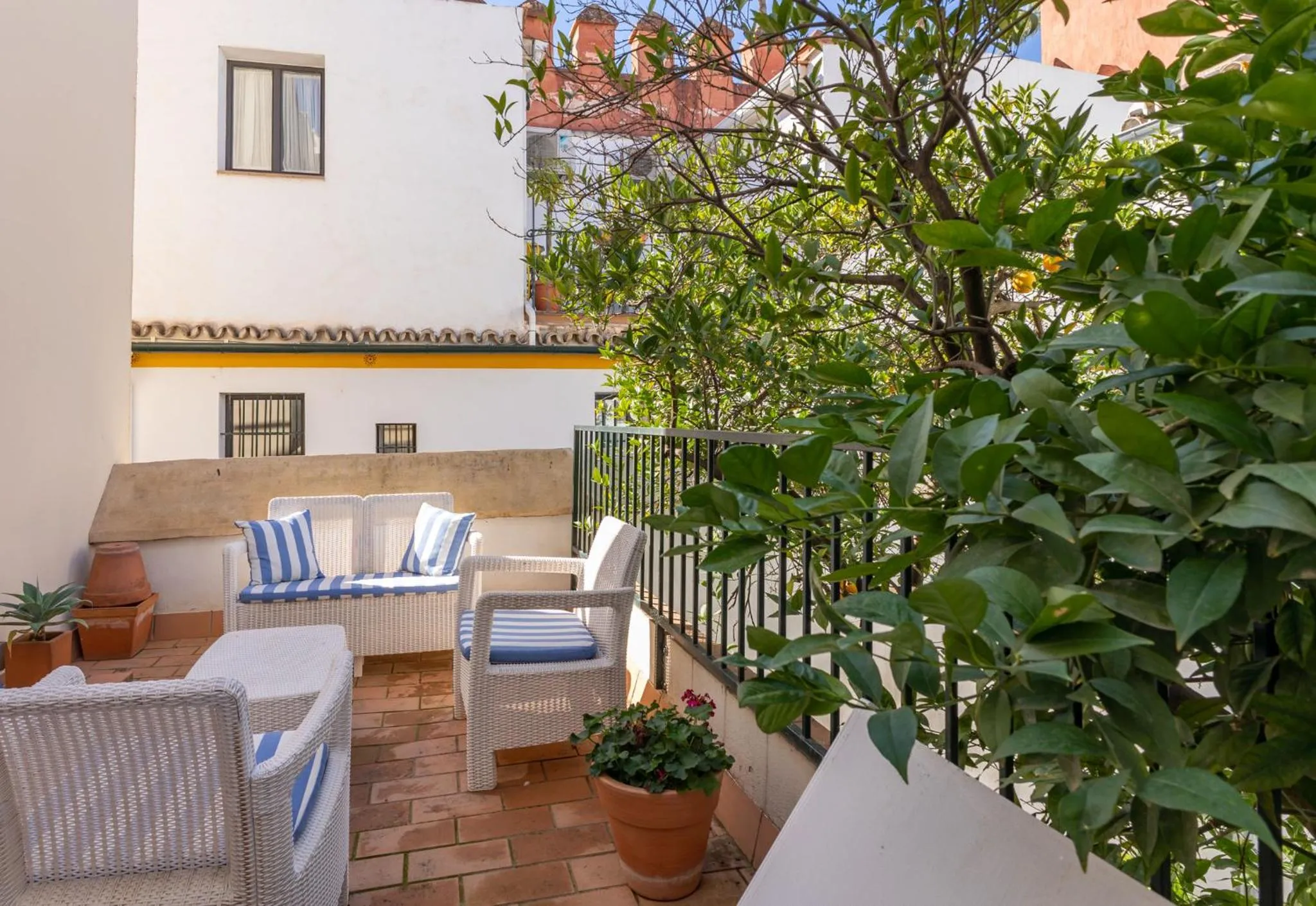 Alcazar Pool Villa by Valcambre