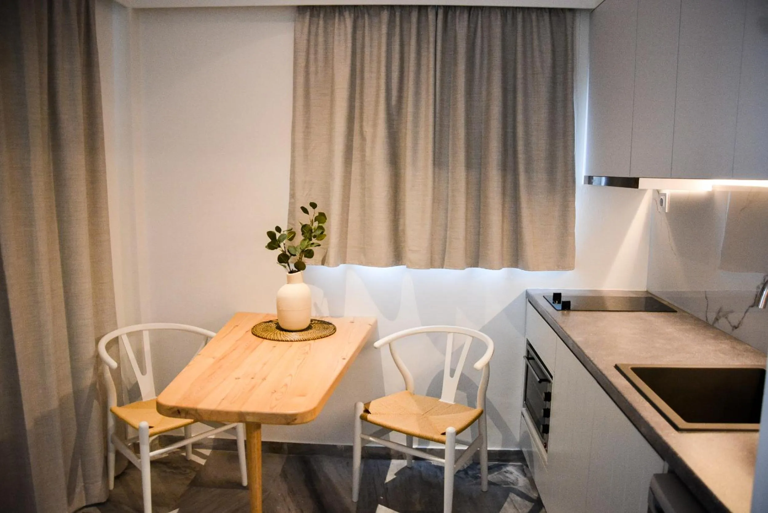 Dining area in Pharos Apartments