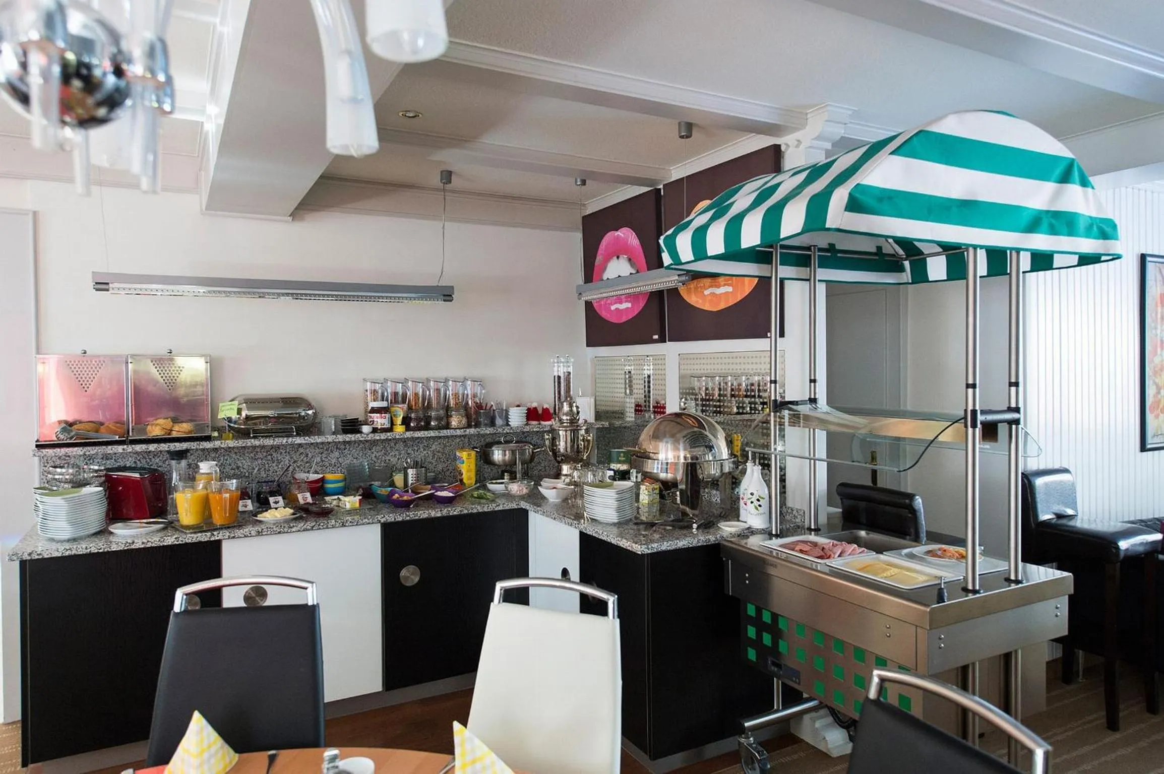 Restaurant/places to eat in Hotel Garni Elegant