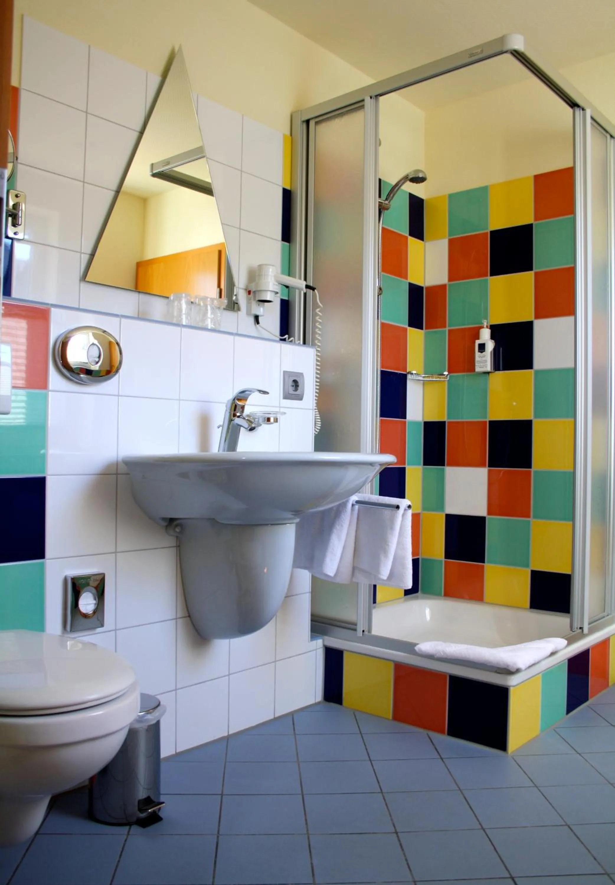 Bathroom in Hotel Garni Elegant