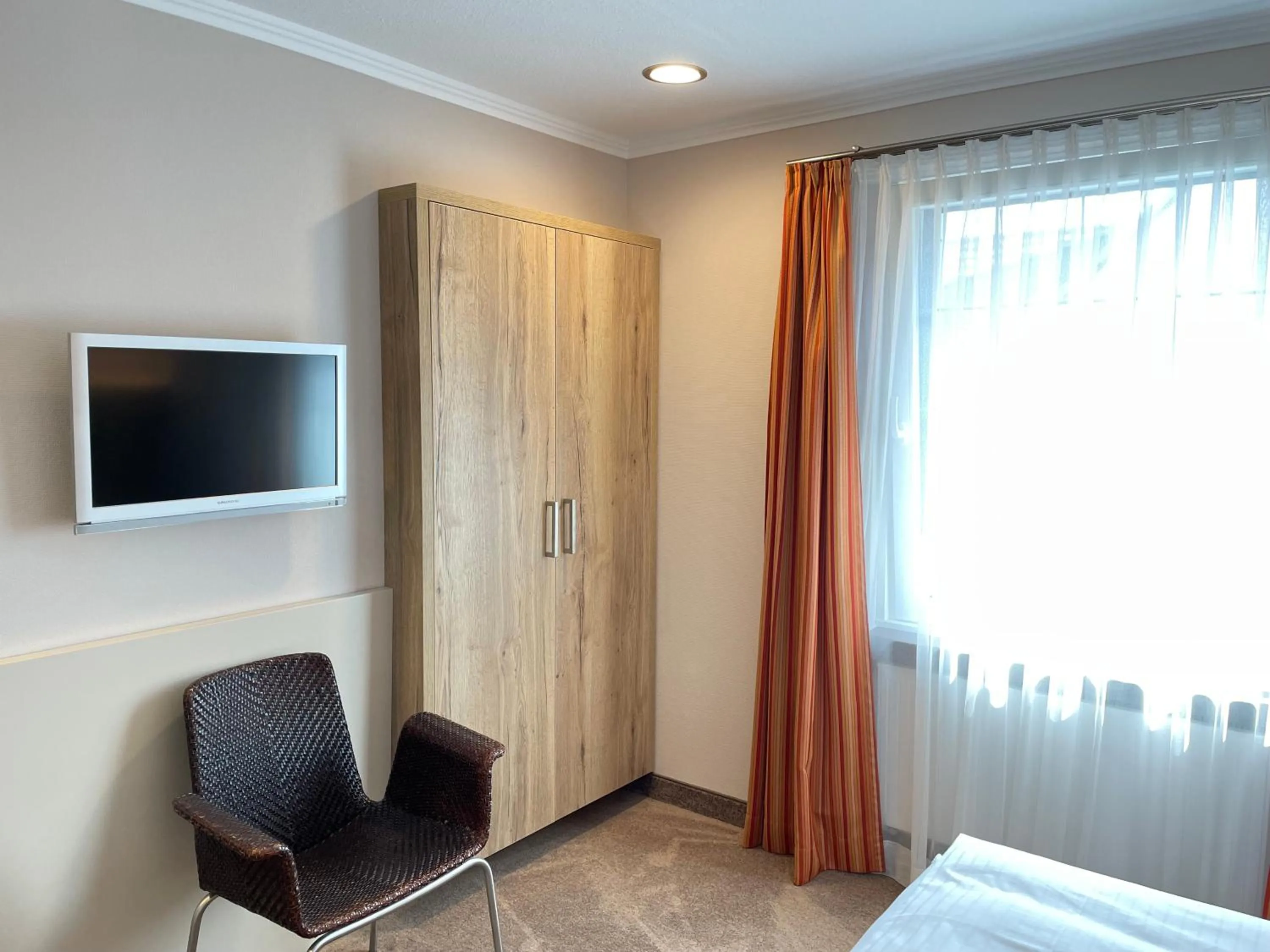 Seating area, Bed in Hotel Menge "An der Schlacht"