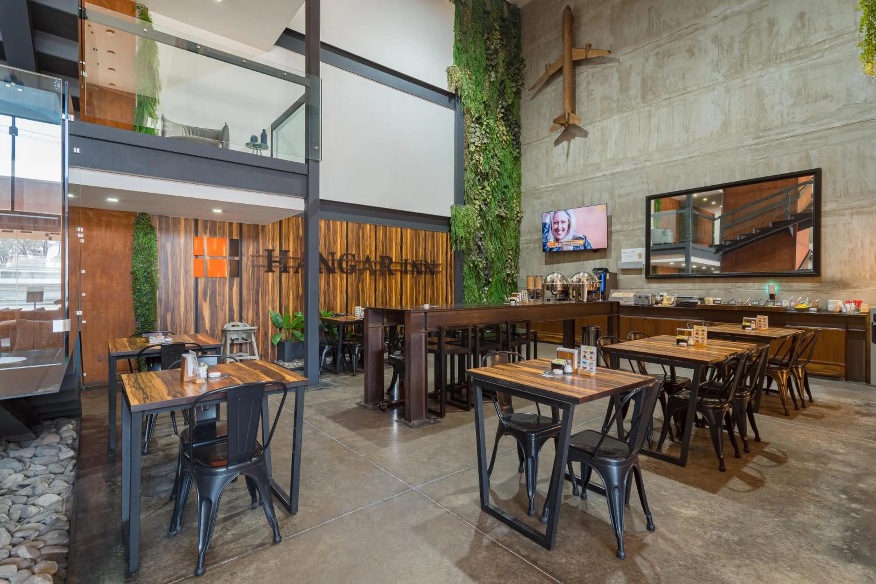 Breakfast in Hangar Select Aeropuerto Guadalajara