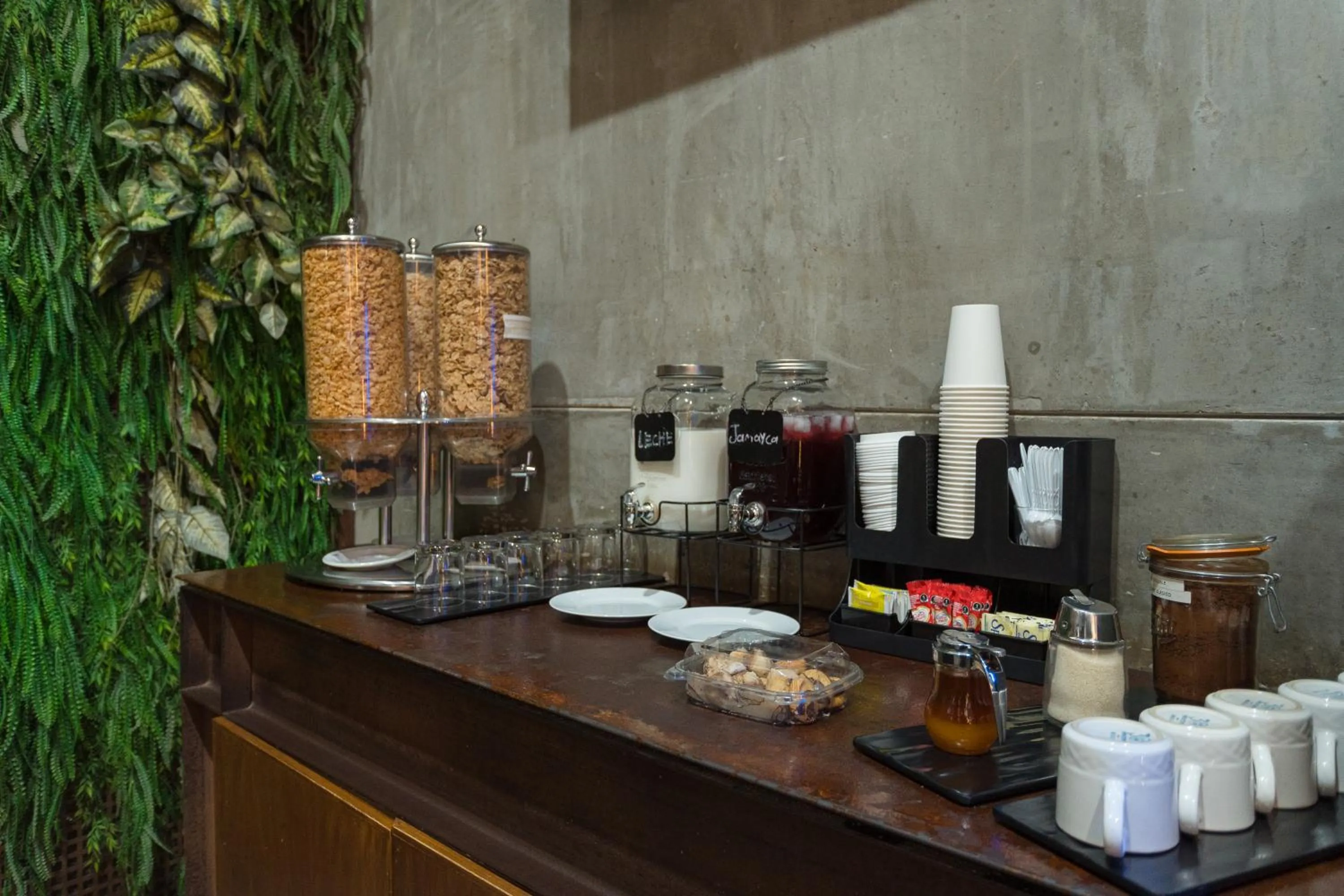 Coffee/tea facilities in Hangar Select Aeropuerto Guadalajara