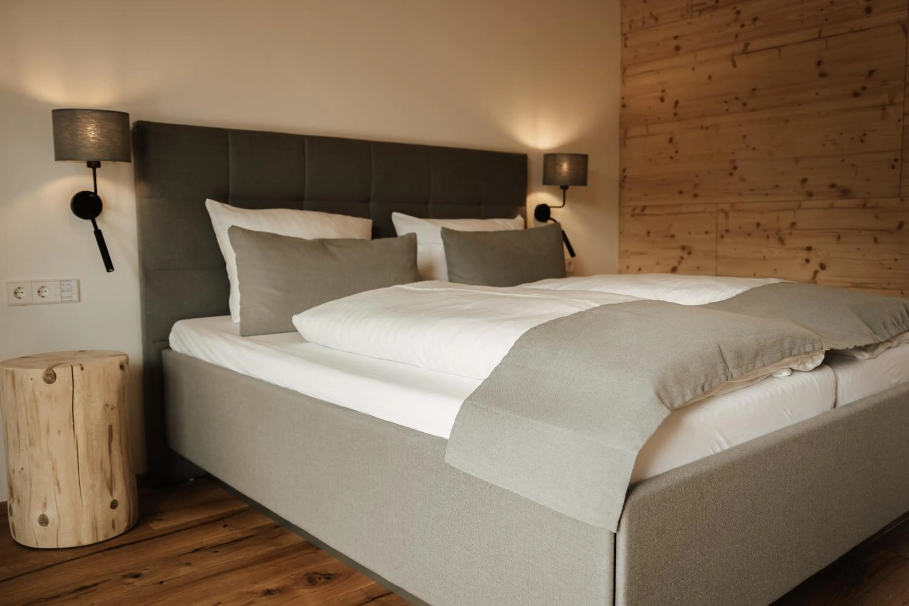 Photo of the whole room, Bed in Landhaus Engel