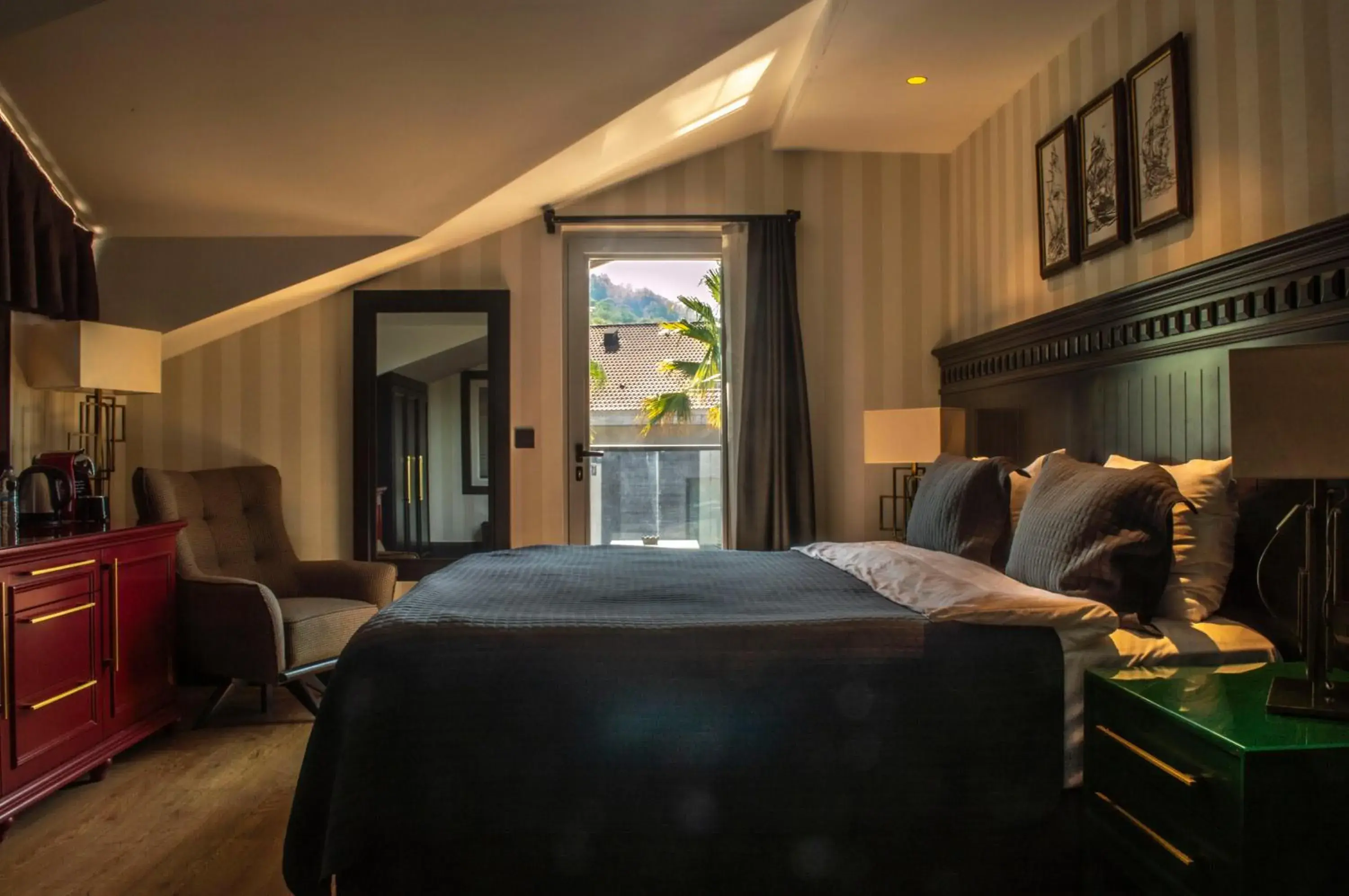 Coffee/tea facilities, Bed in Hotel Marina Bay Göcek Coffee/tea facilities, Bed in Hotel Marina Bay Göcek