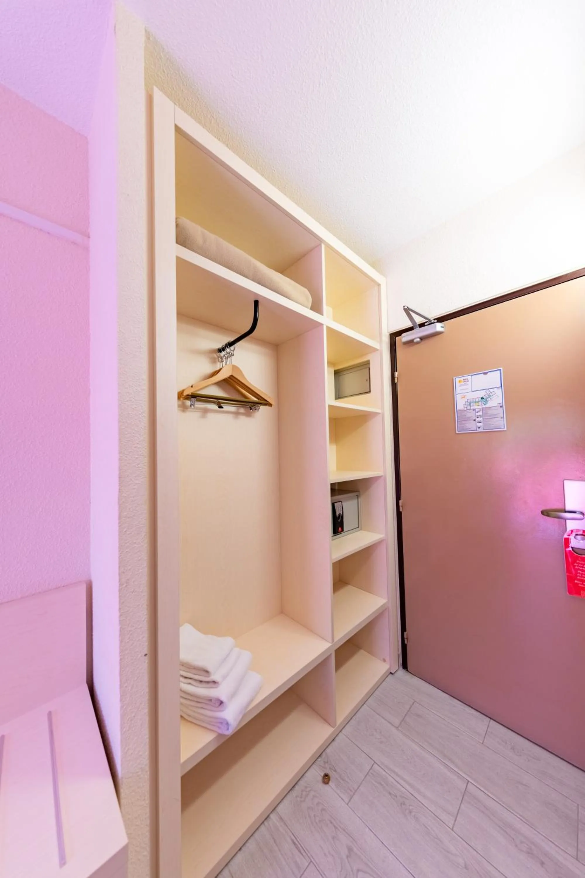 wardrobe, Bed in Brit Hotel Confort Hélios Agde