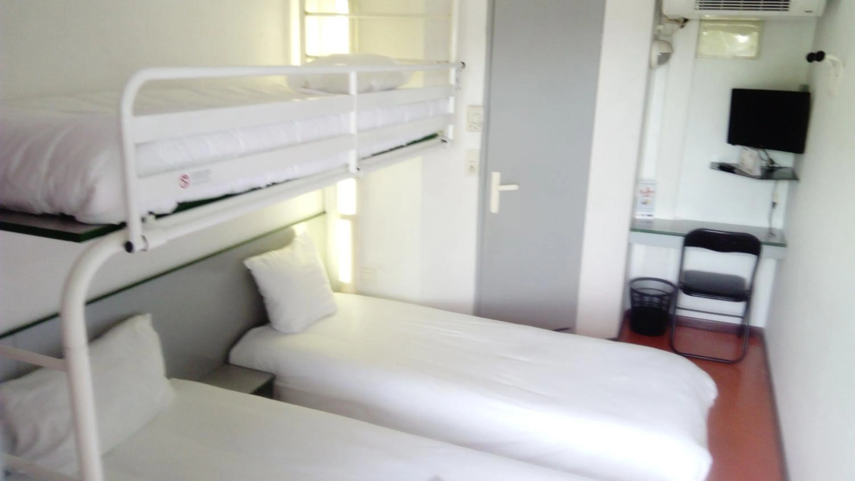 bunk bed in Premiere Classe Périgueux - Boulazac