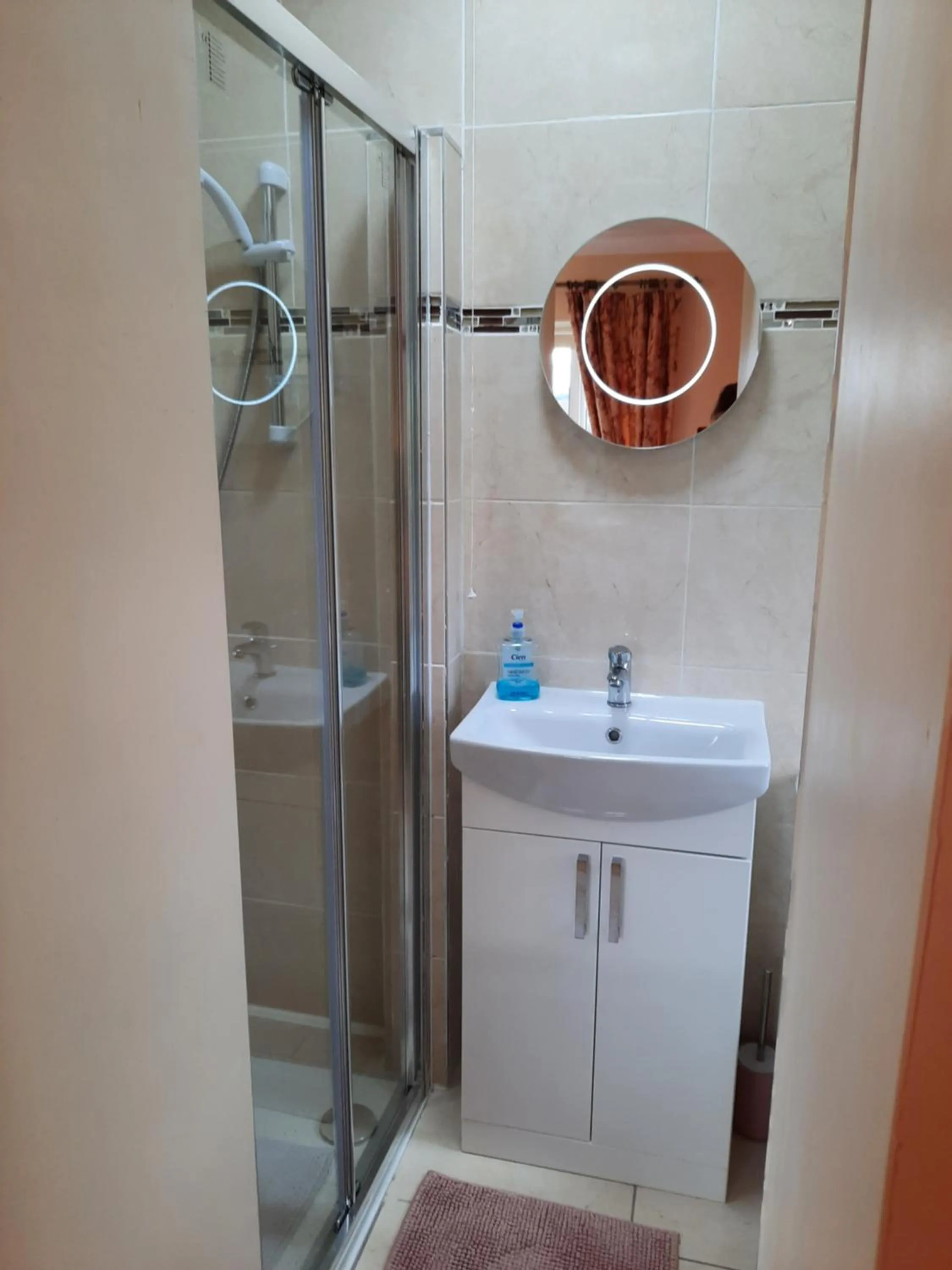 Bathroom in Hillhead House, F94 F6N1