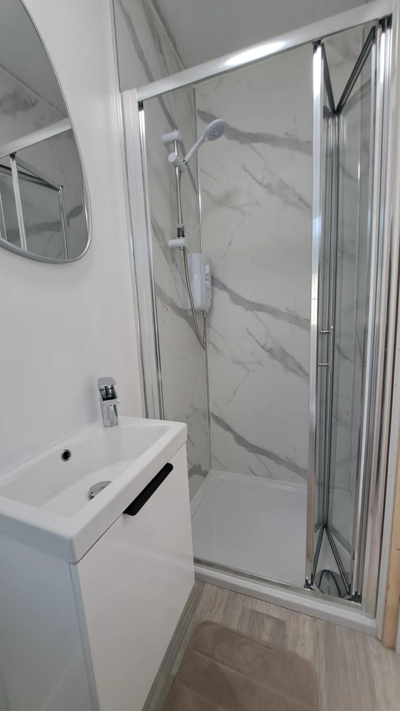 Bathroom in Hillhead House, F94 F6N1