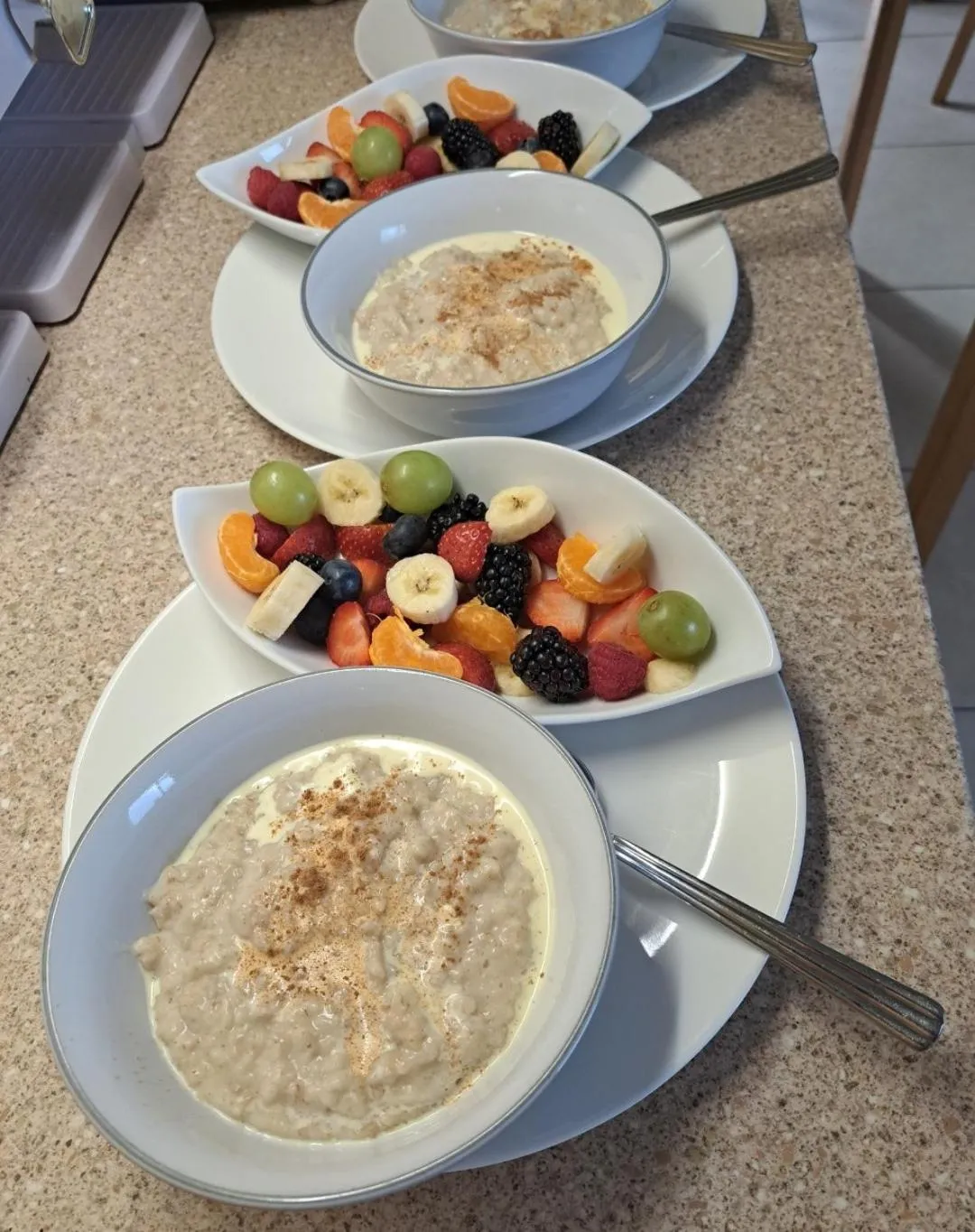 Breakfast in Hillhead House, F94 F6N1