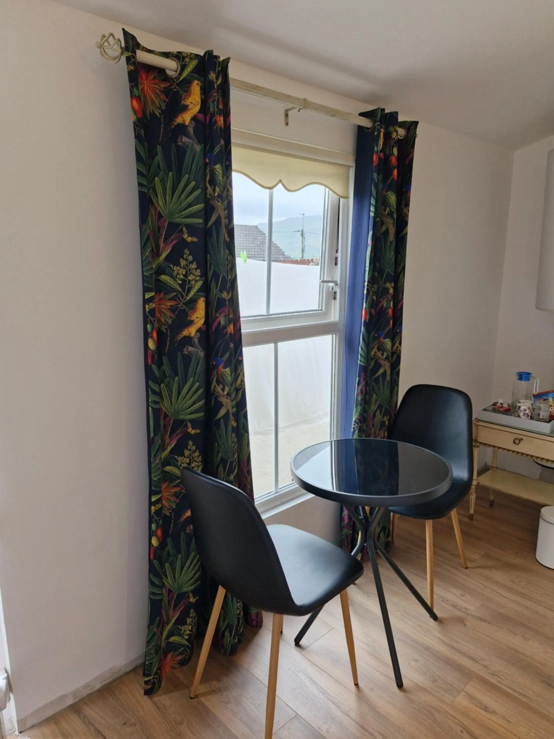 Living room in Hillhead House, F94 F6N1