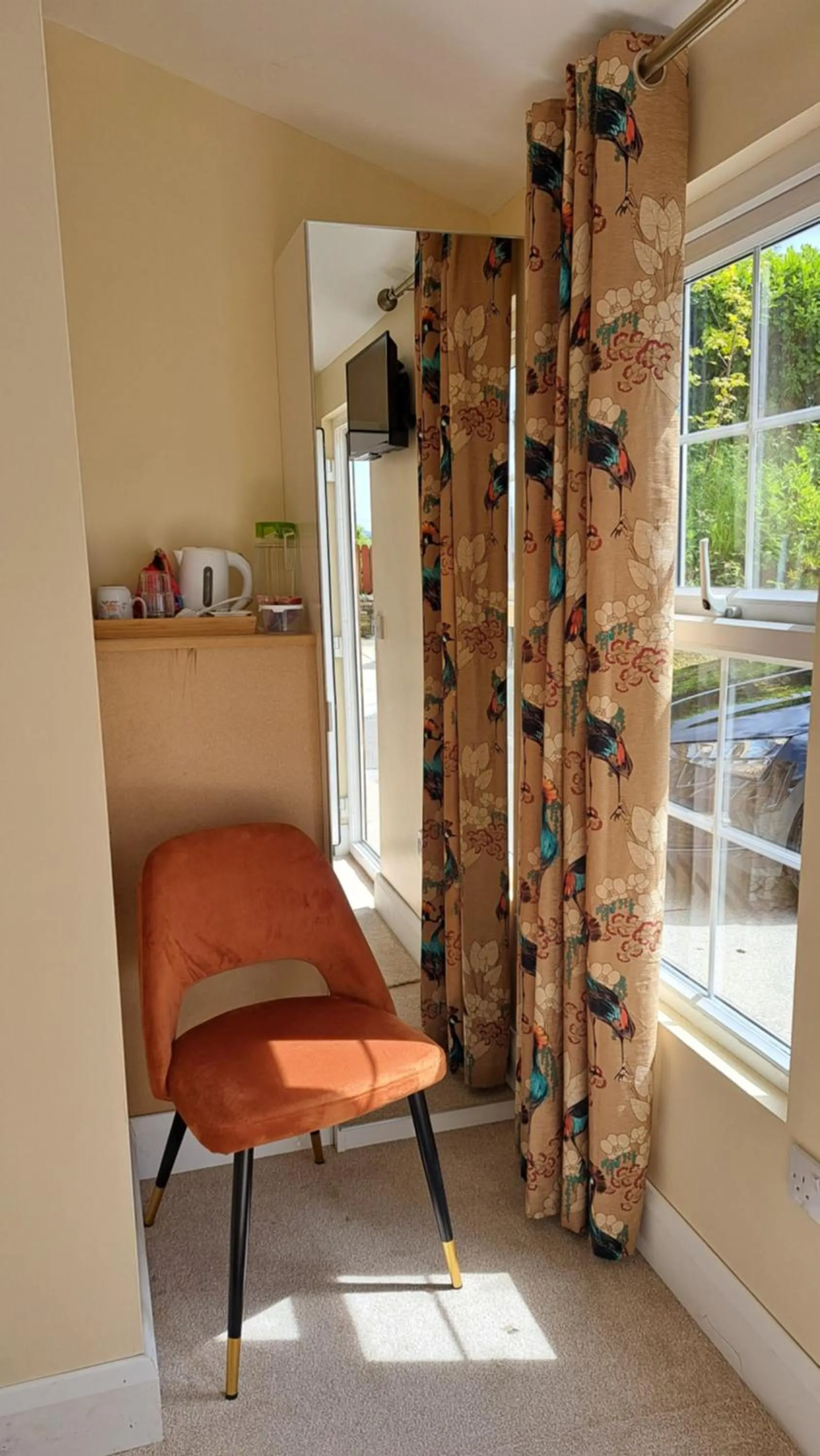 Seating area in Hillhead House, F94 F6N1