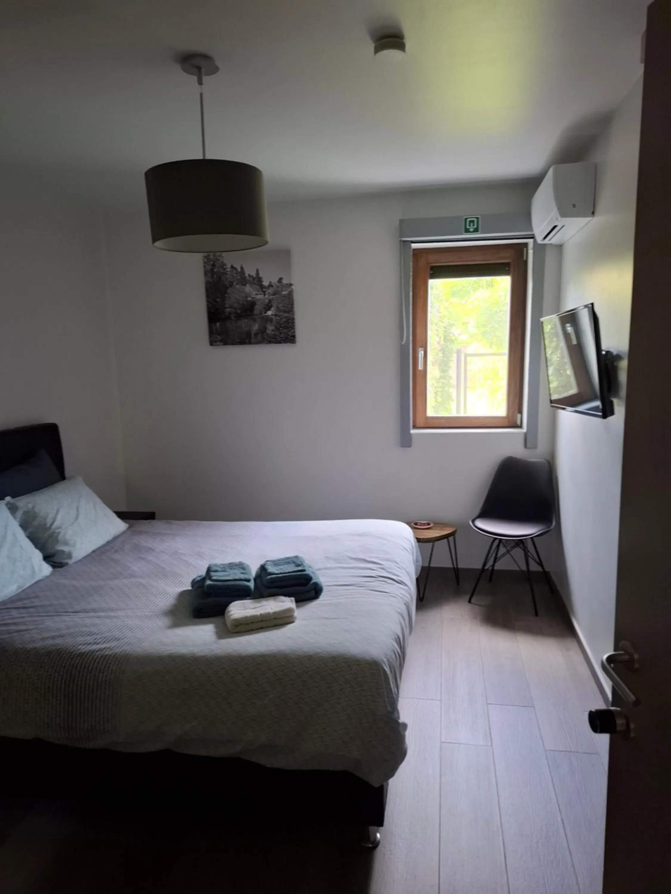 hair dresser, Bed in B&B Meulecauter