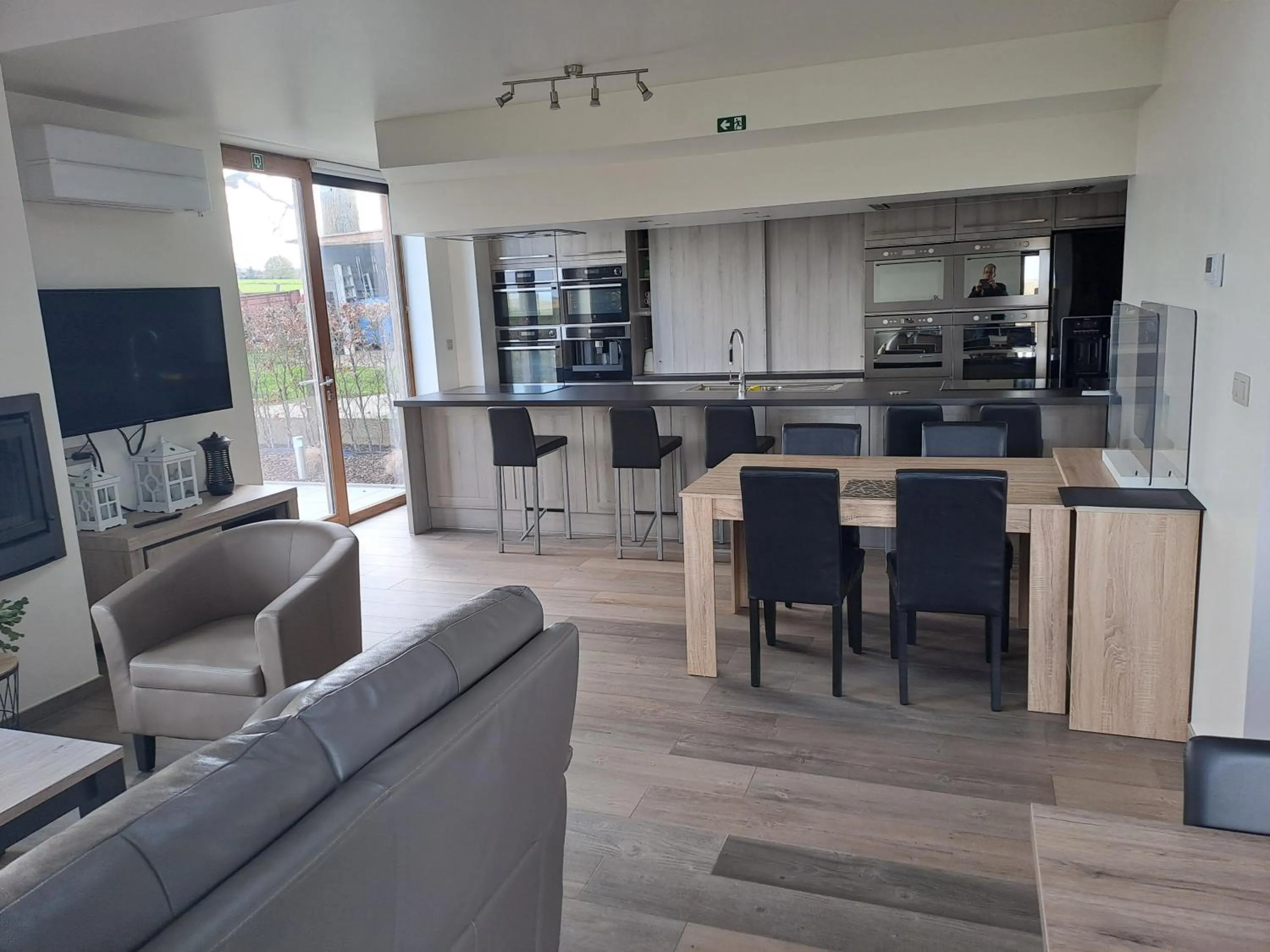 Property building in B&B Meulecauter