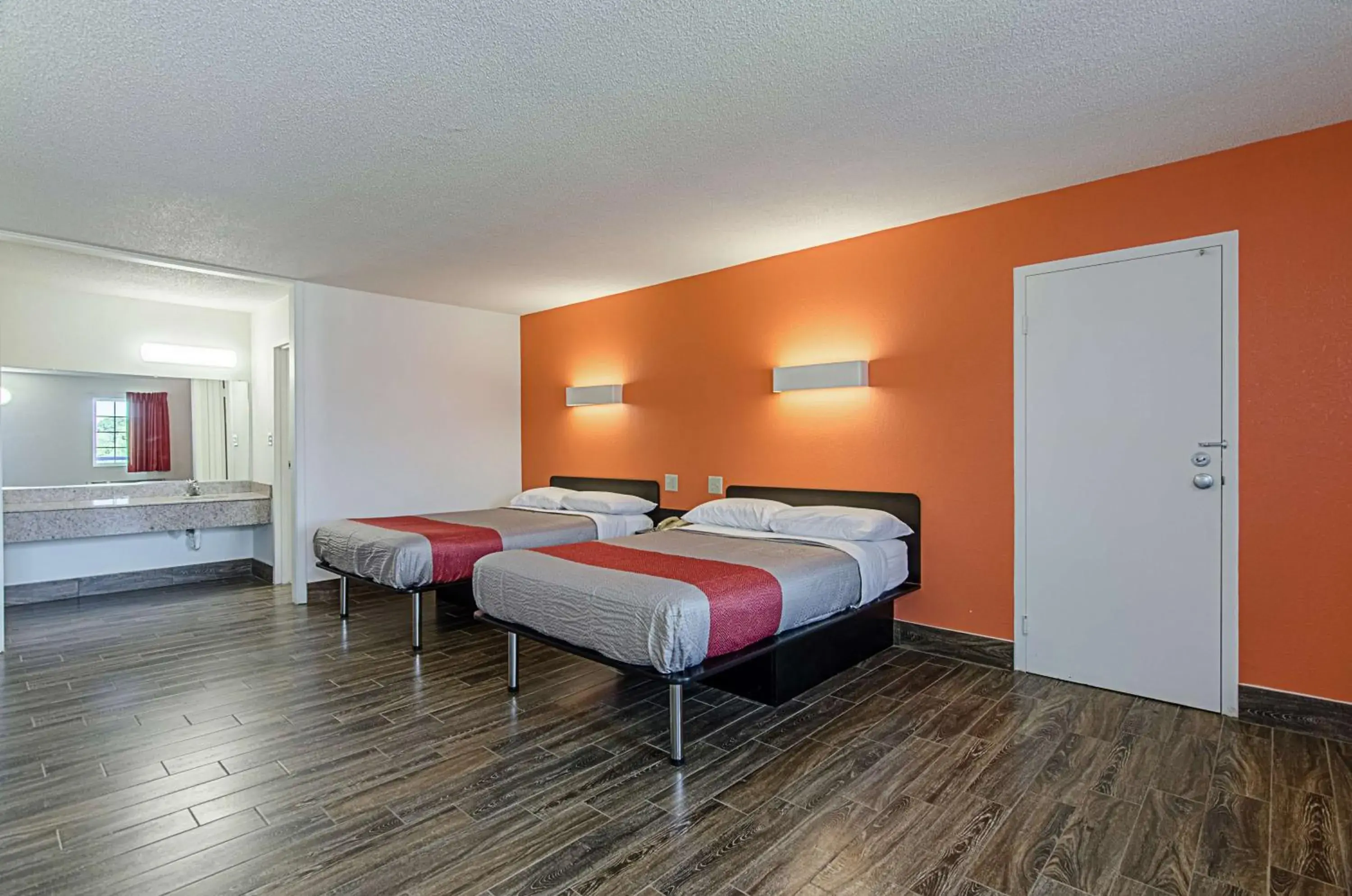 Quadruple Room - Non-Smoking in Motel 6-Staunton, VA Quadruple Room - Non-Smoking in Motel 6-Staunton, VA