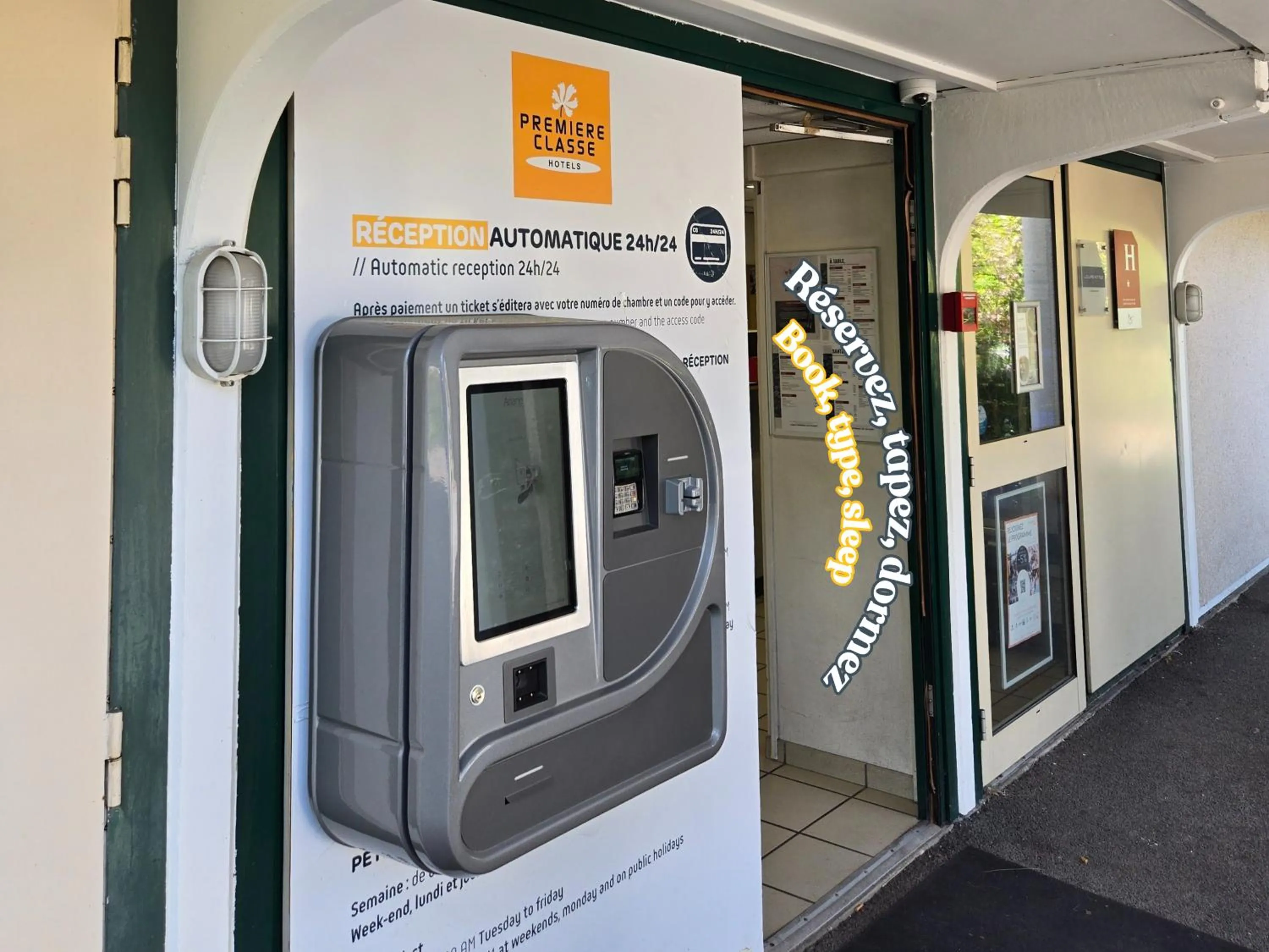 Lobby or reception in Premiere Classe Rodez