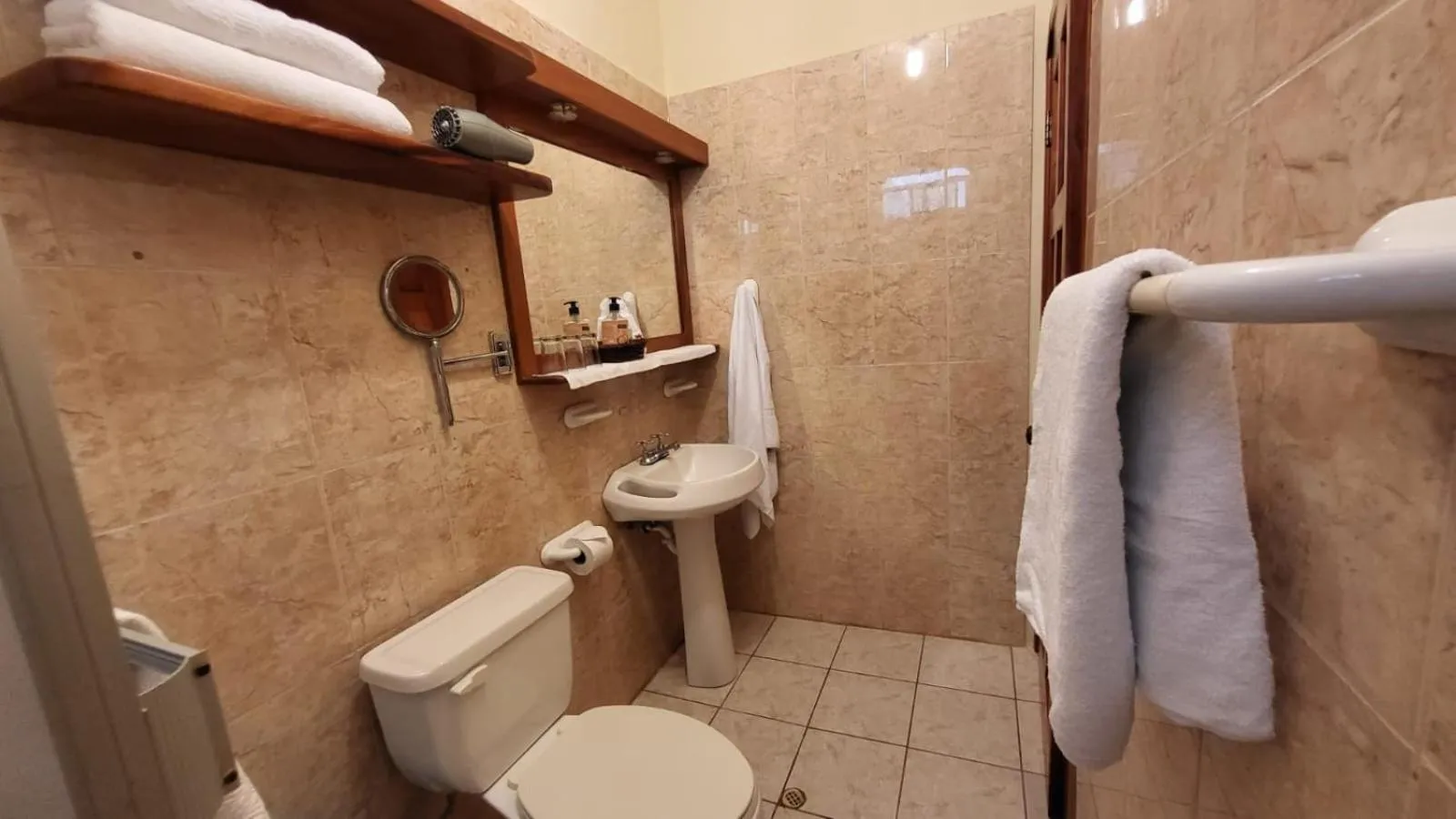 Bathroom in Hotel Del Sol Galapagos