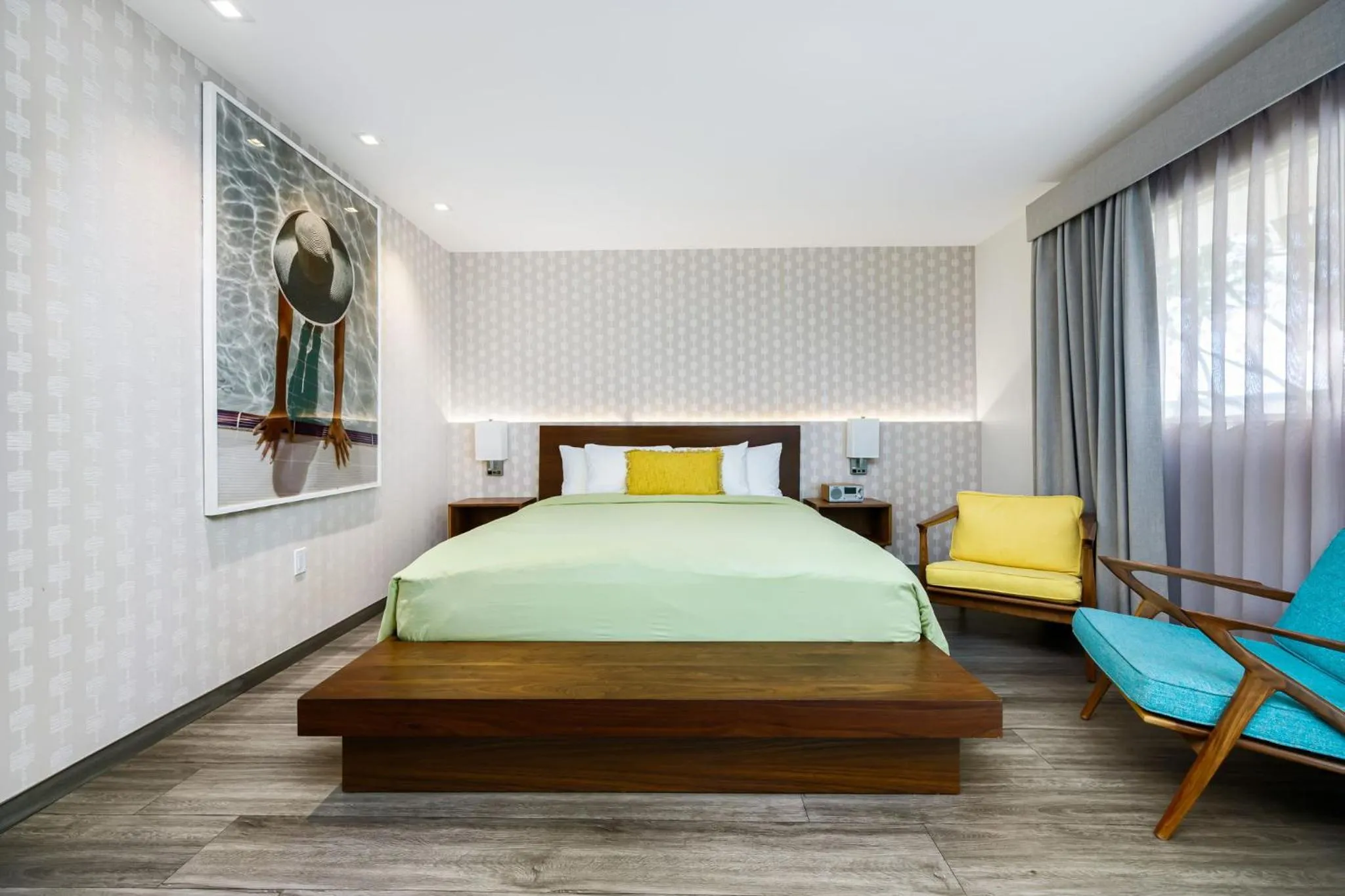 Bed in The Skylark, a Palm Springs Hotel