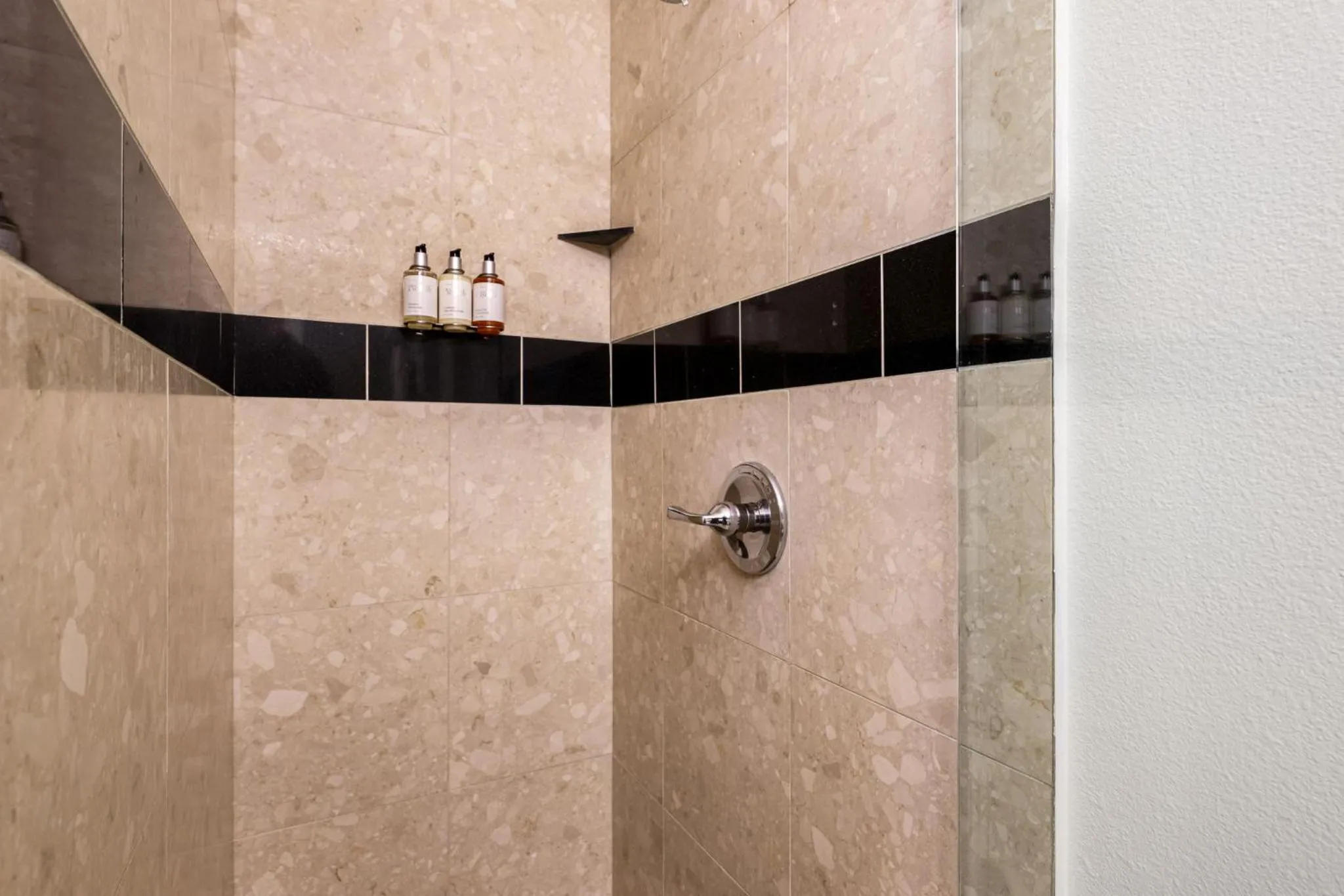 Shower in The Skylark, a Palm Springs Hotel