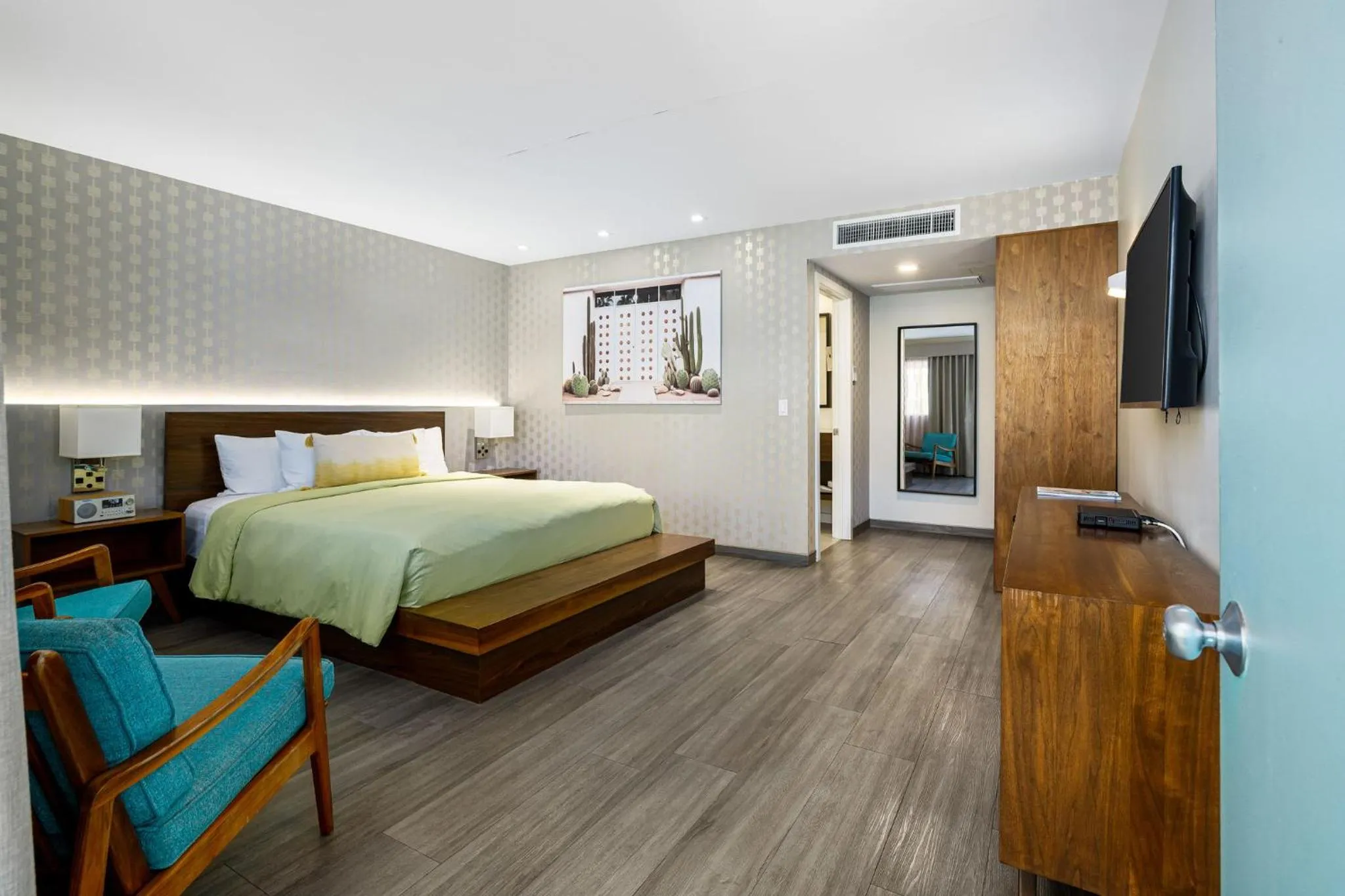 Bed in The Skylark, a Palm Springs Hotel